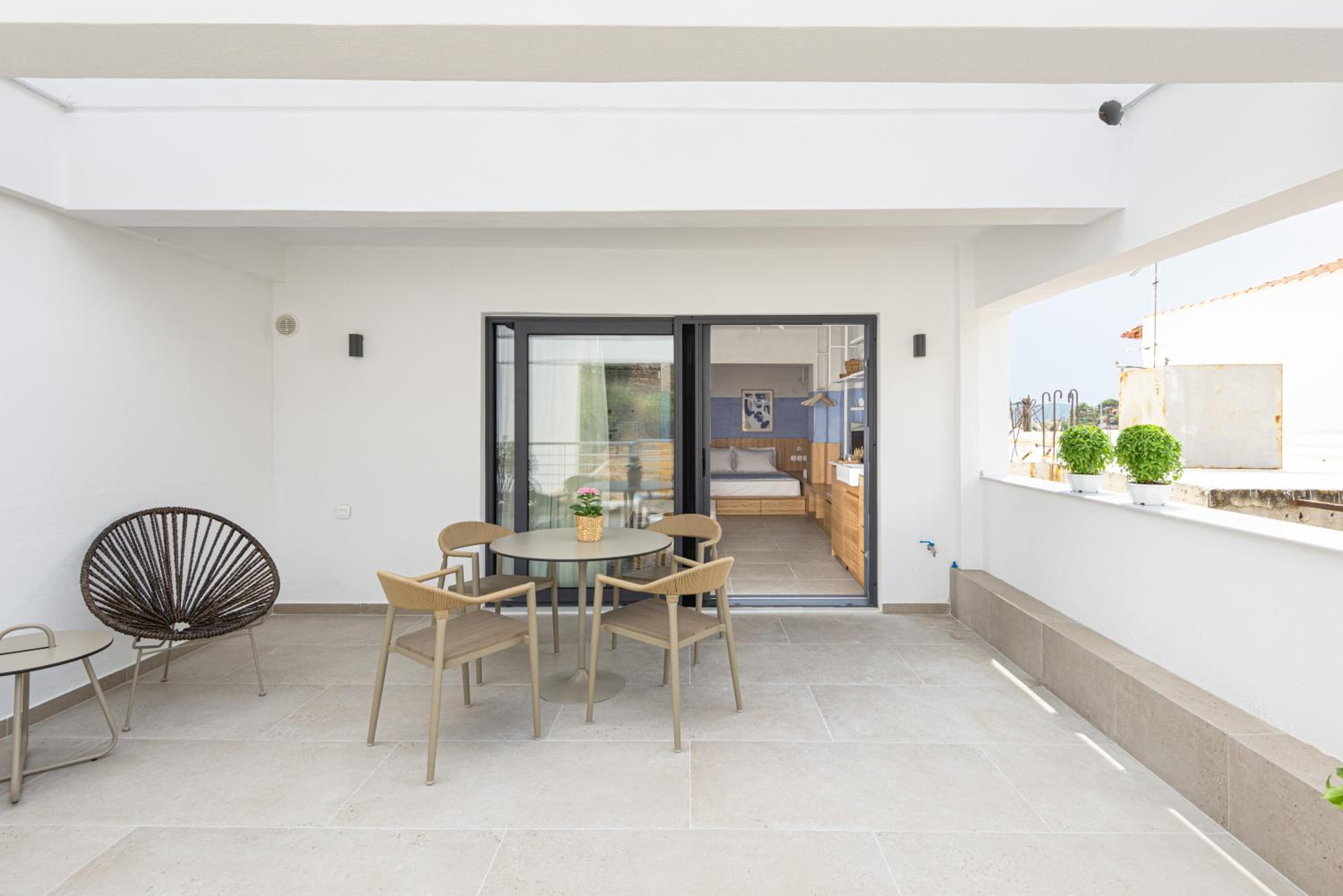 ELADIA Suites photo 3