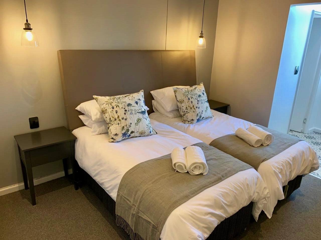 Oyster Lagoon Villa - Luxurious 2 Bed Apartment in Knysna view 5
