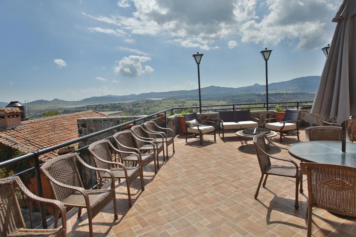 outdoor BBQ area