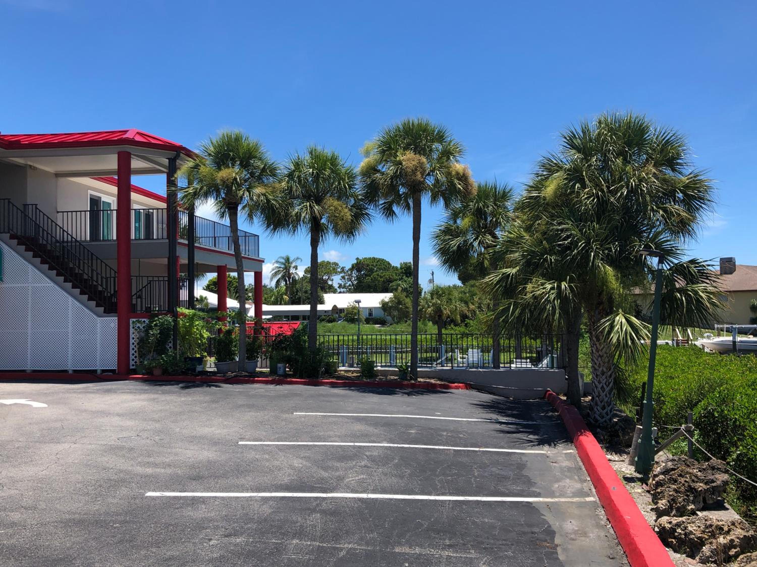 Sun Coast Inn