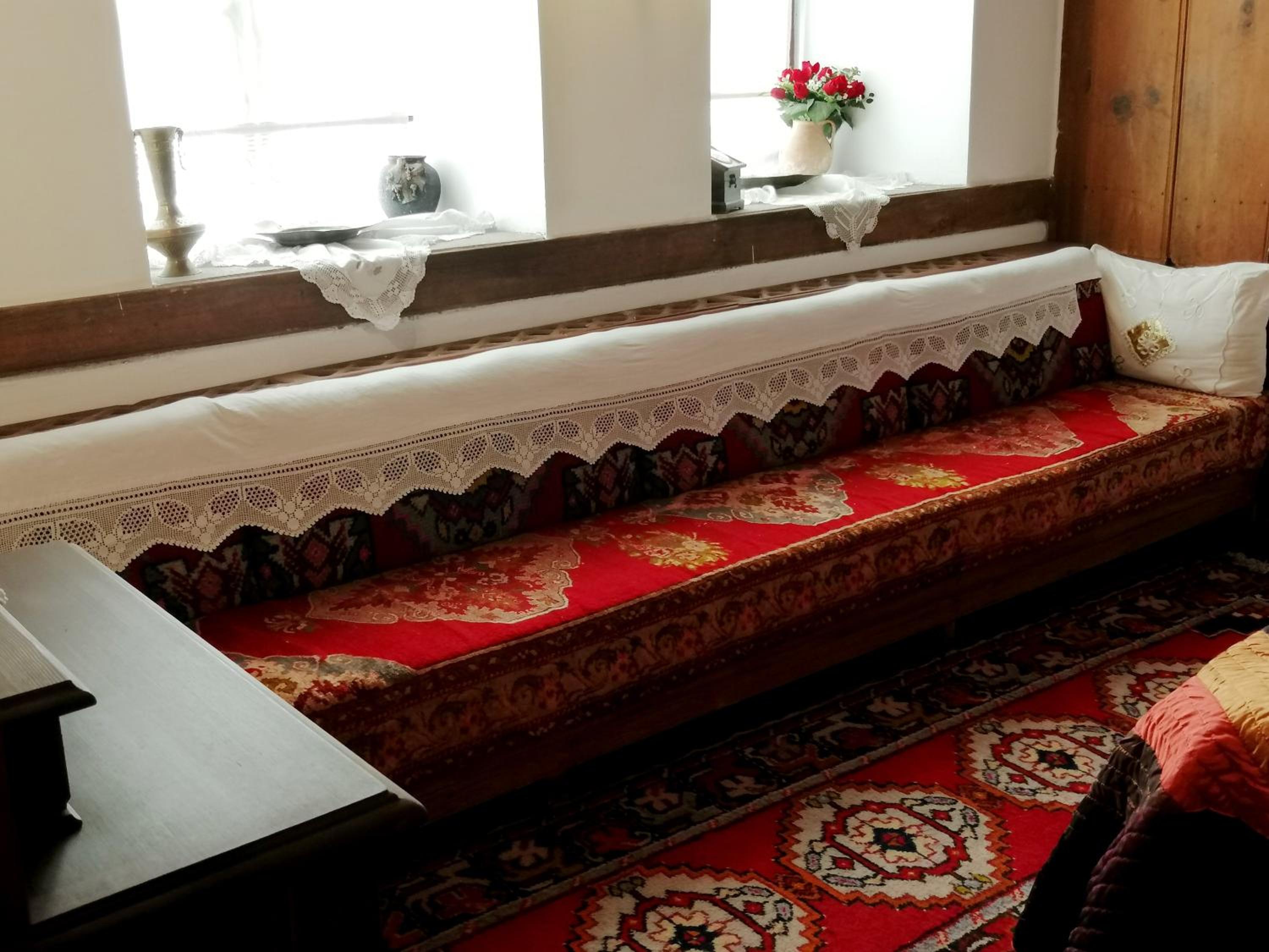 Mehves Hanim Konagi