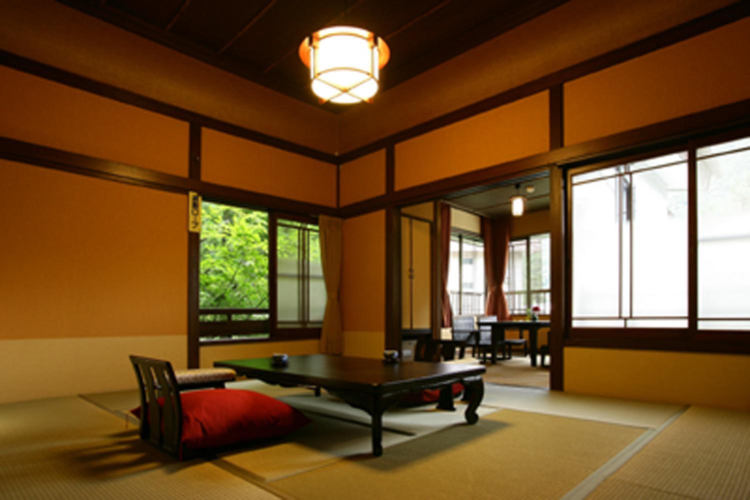 Hakone Onsen Ryokan Yaeikan view 5