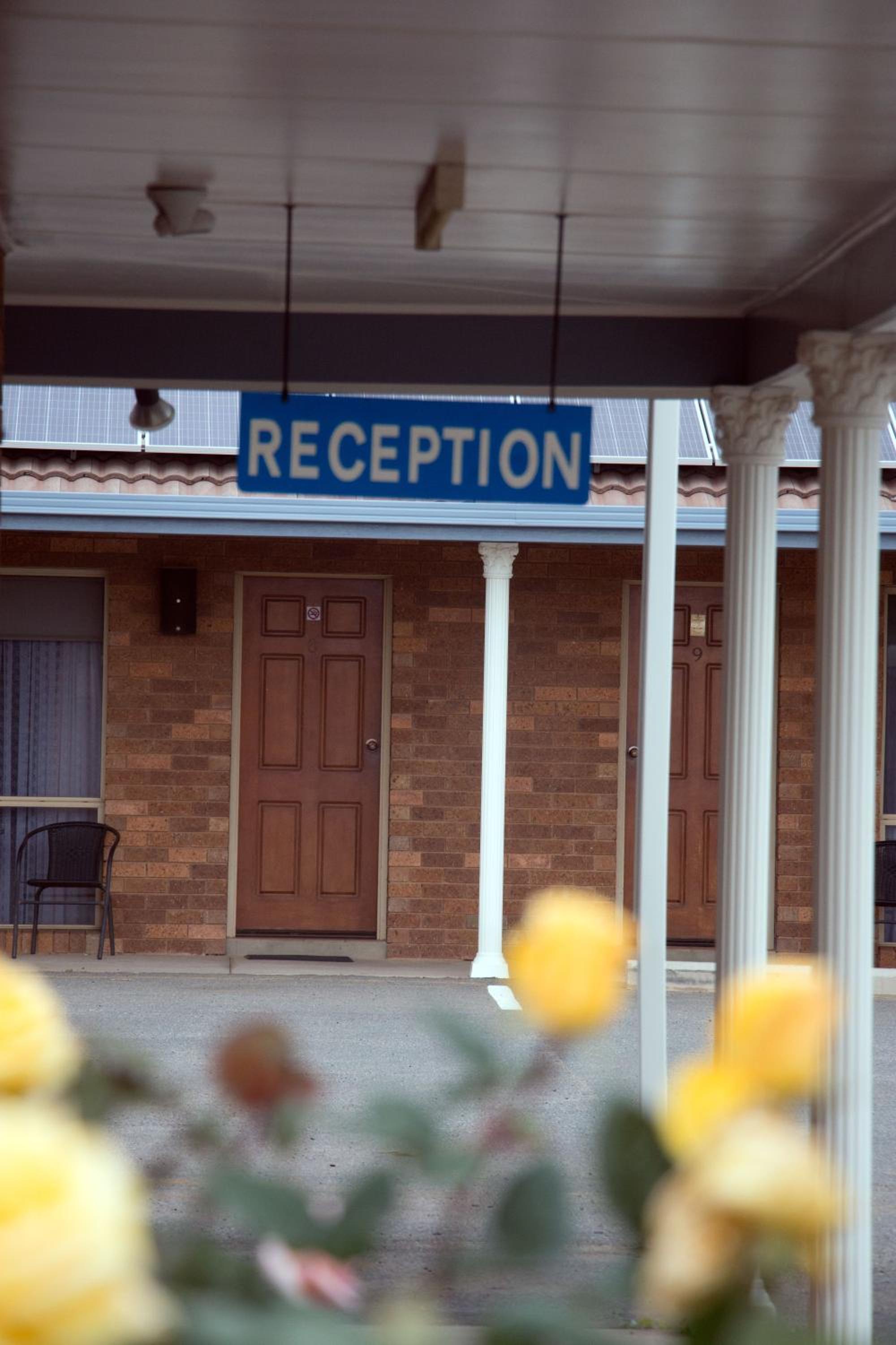 Highway Inn Motel