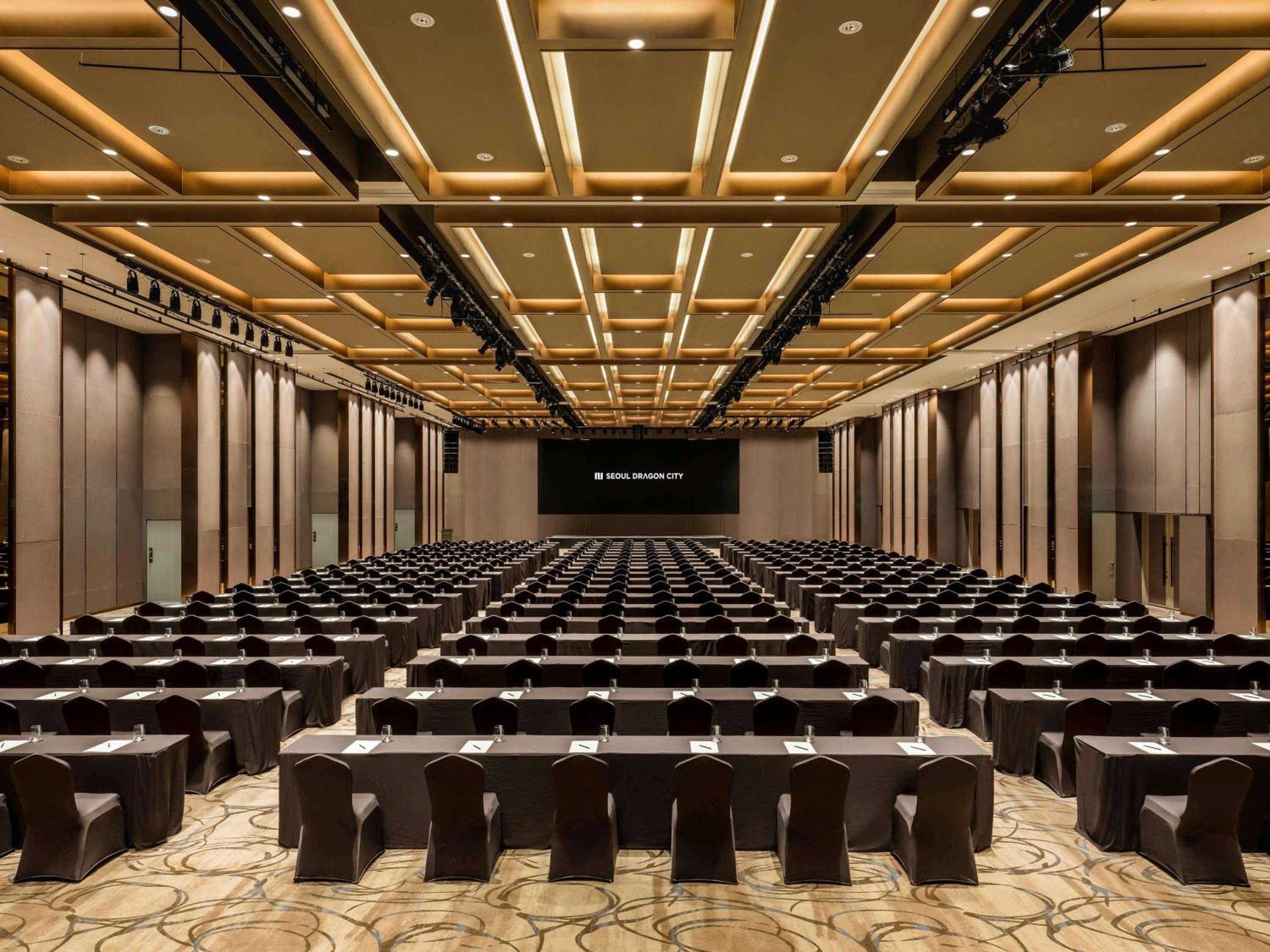 ibis Styles Ambassador Seoul Yongsan - Seoul Dragon City 21