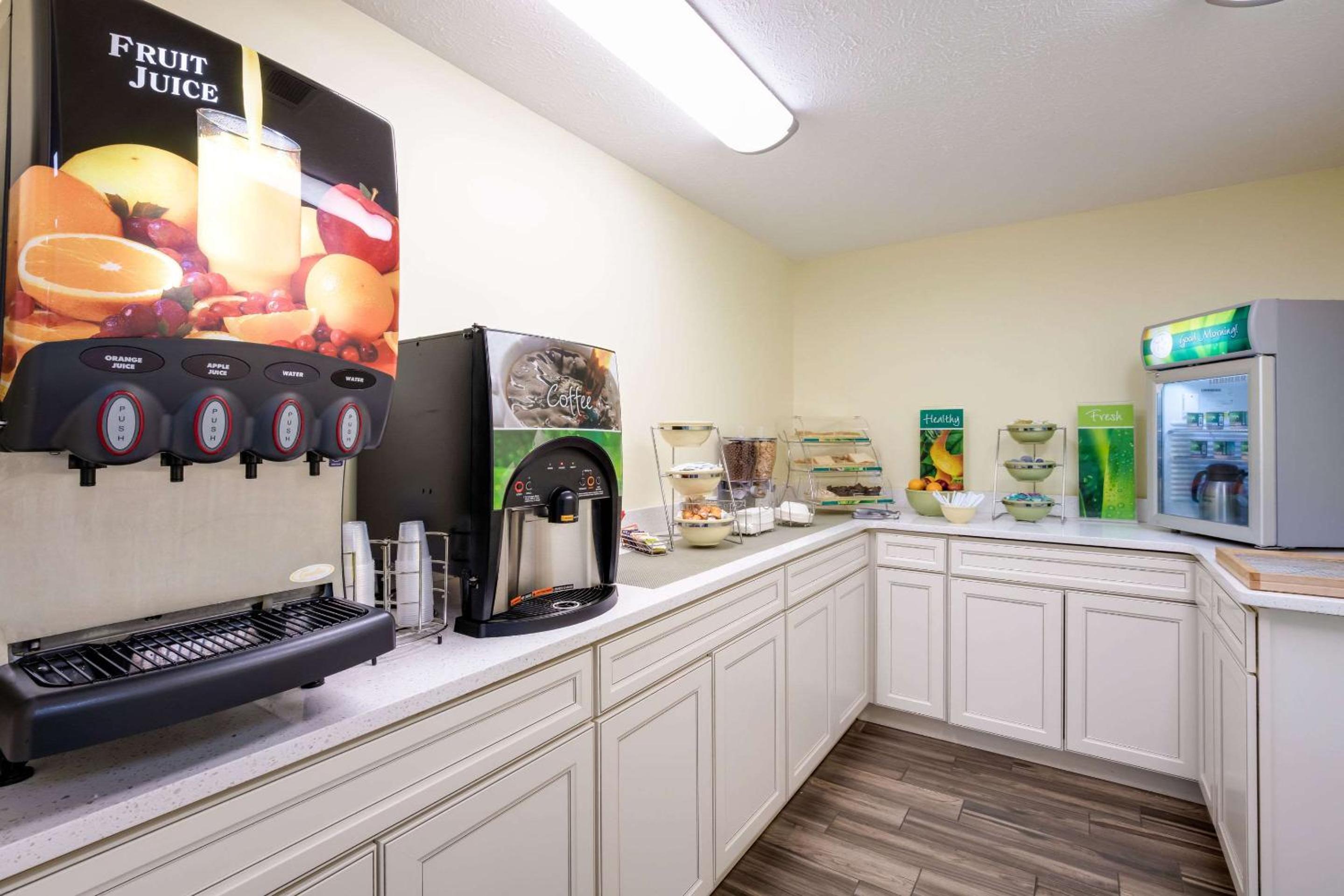 Quality Inn - Property Image 3