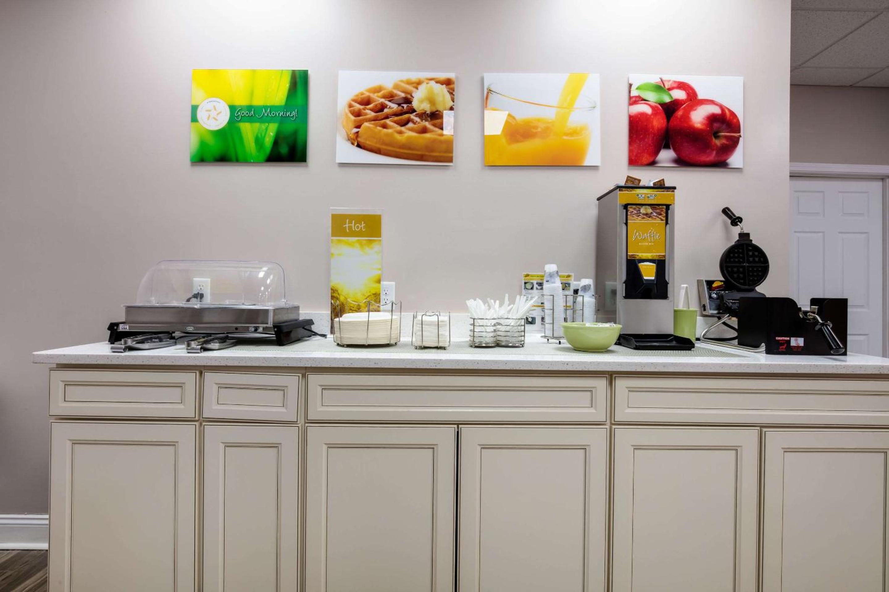 Quality Inn - Property Image 4