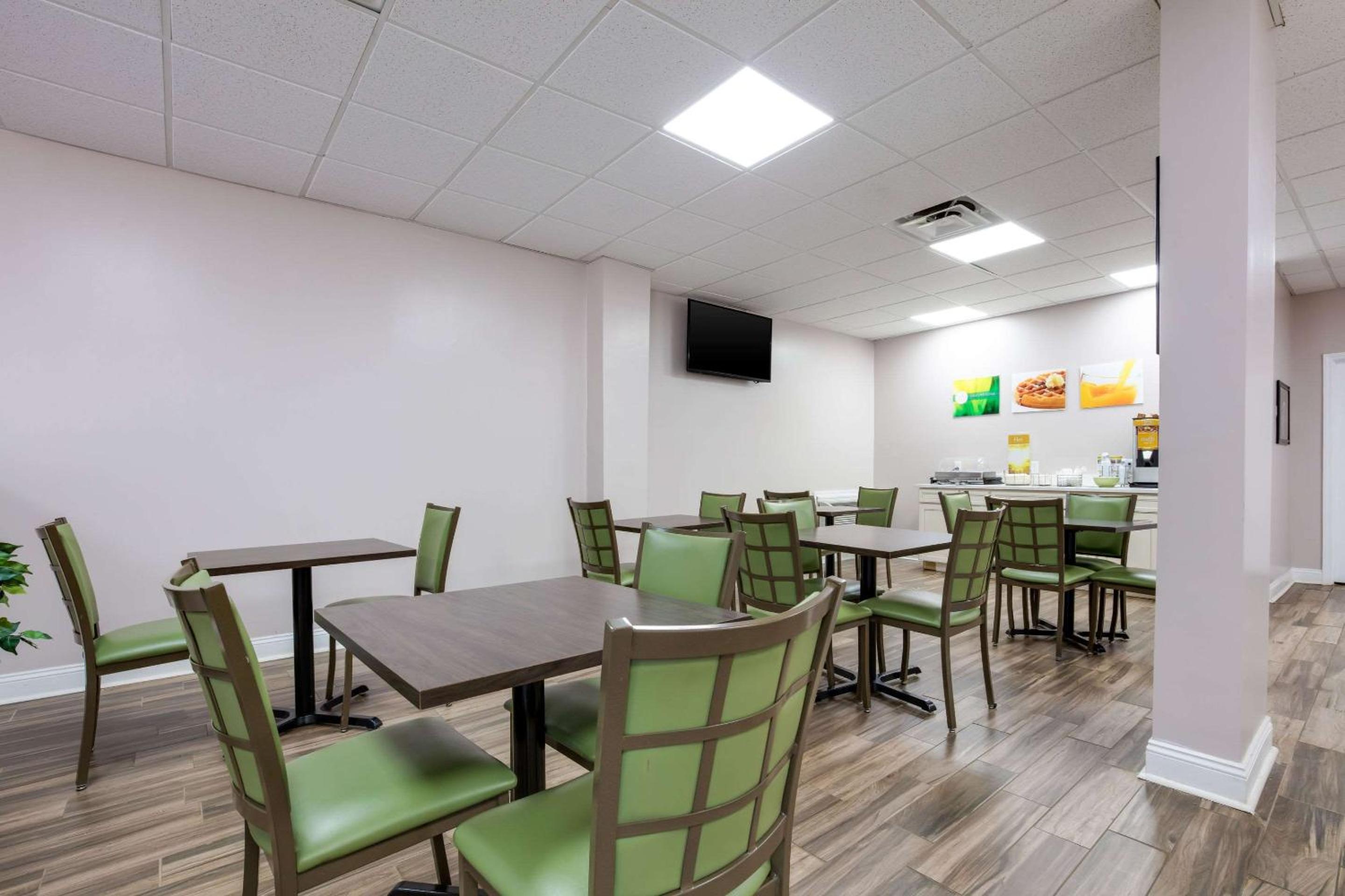 Quality Inn - Property Image 6