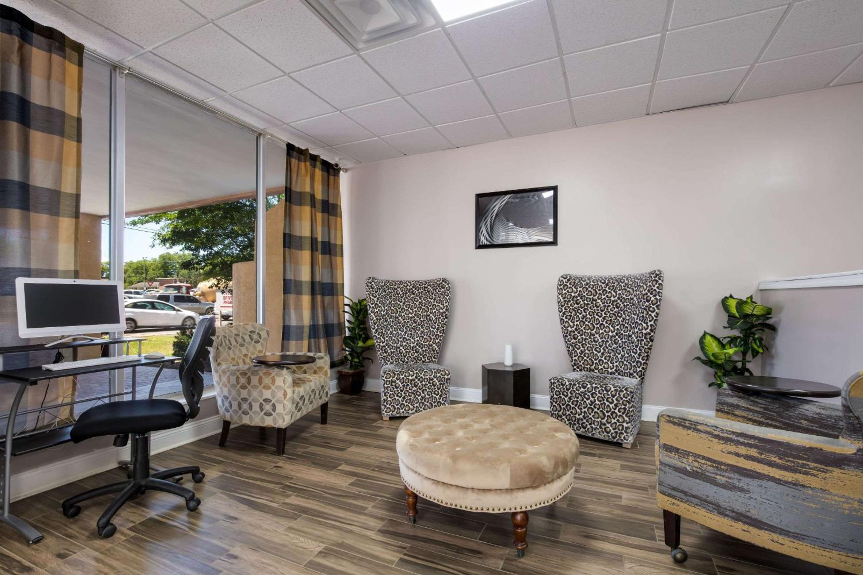 Quality Inn - Property Image 8