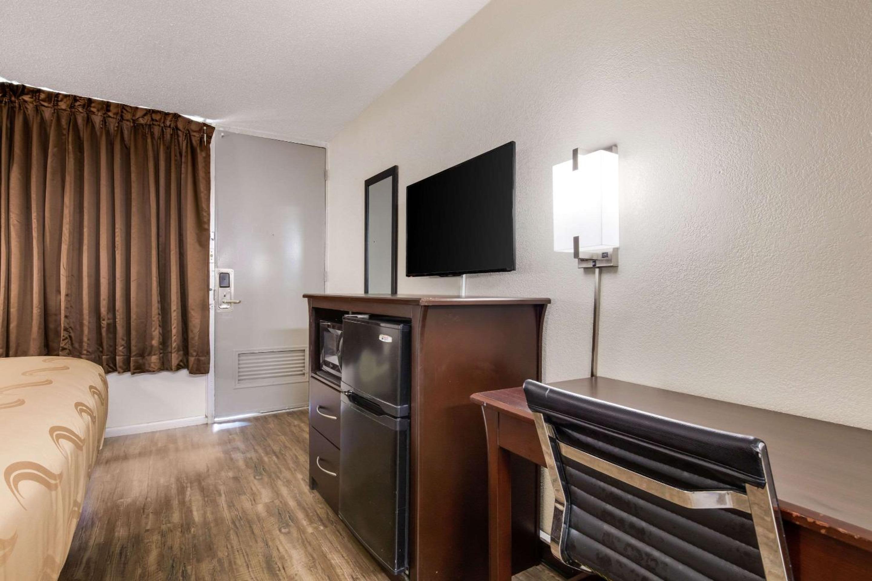 Quality Inn - Property Image 14