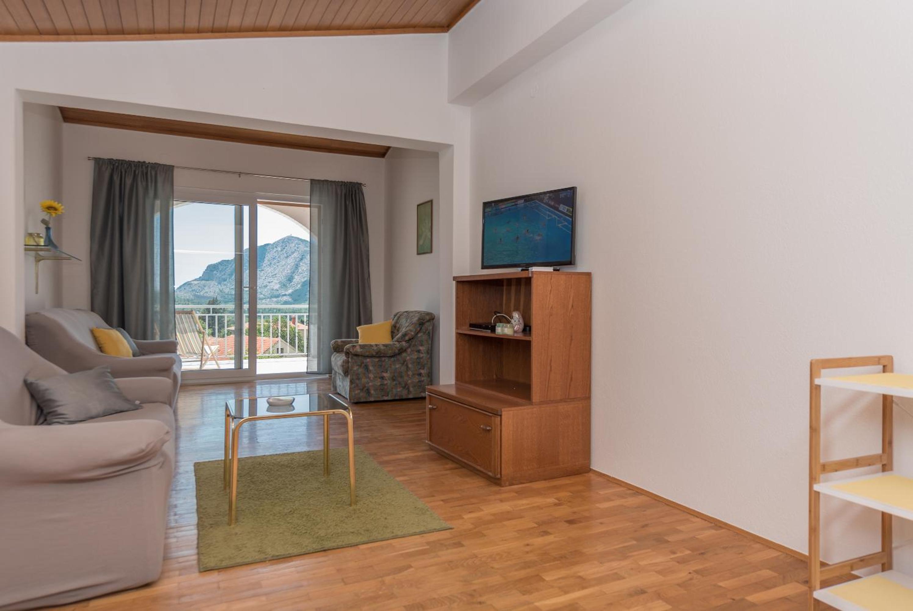 Holiday Home Horizonte with jacuzzi view 5