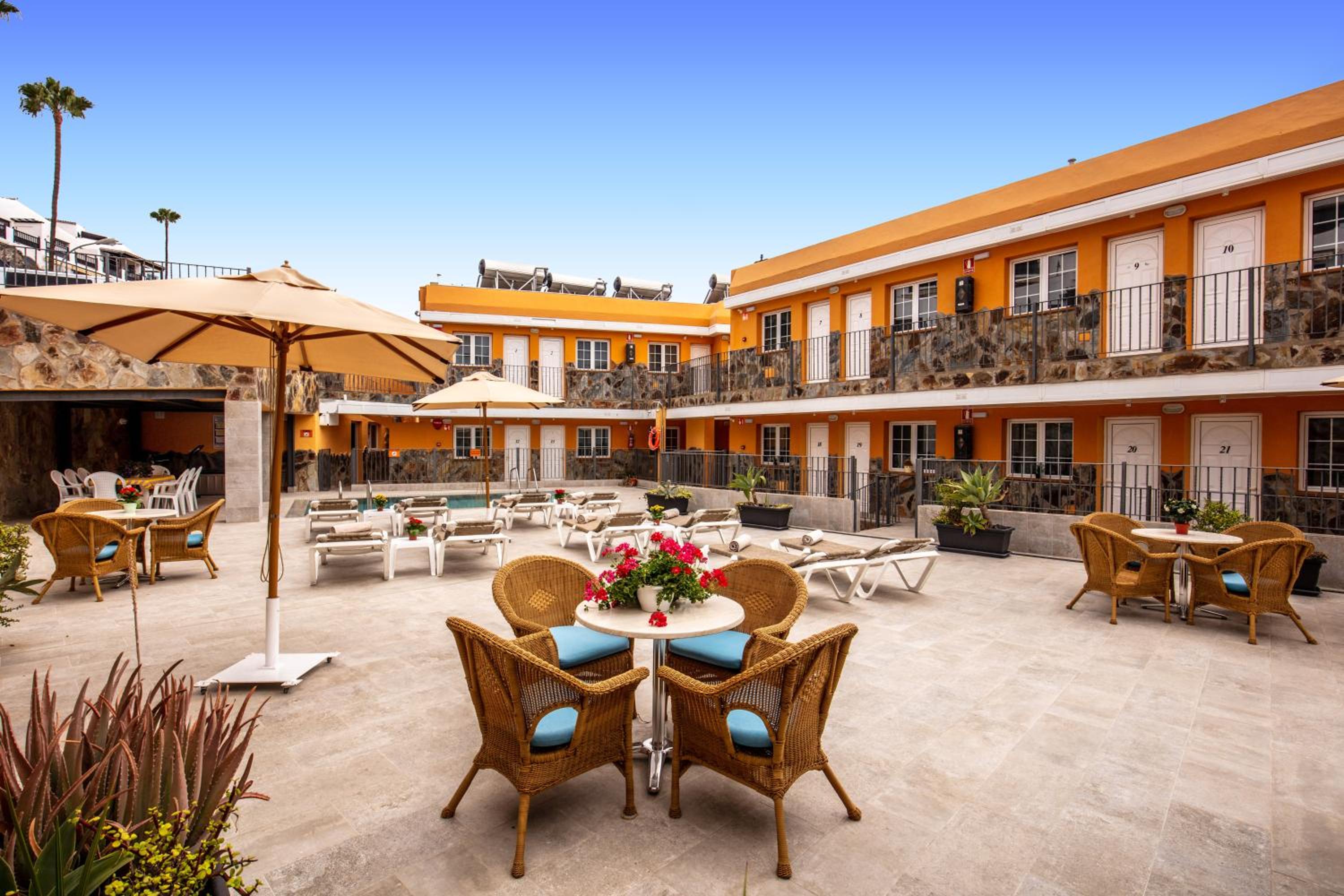 Granada I Apartments