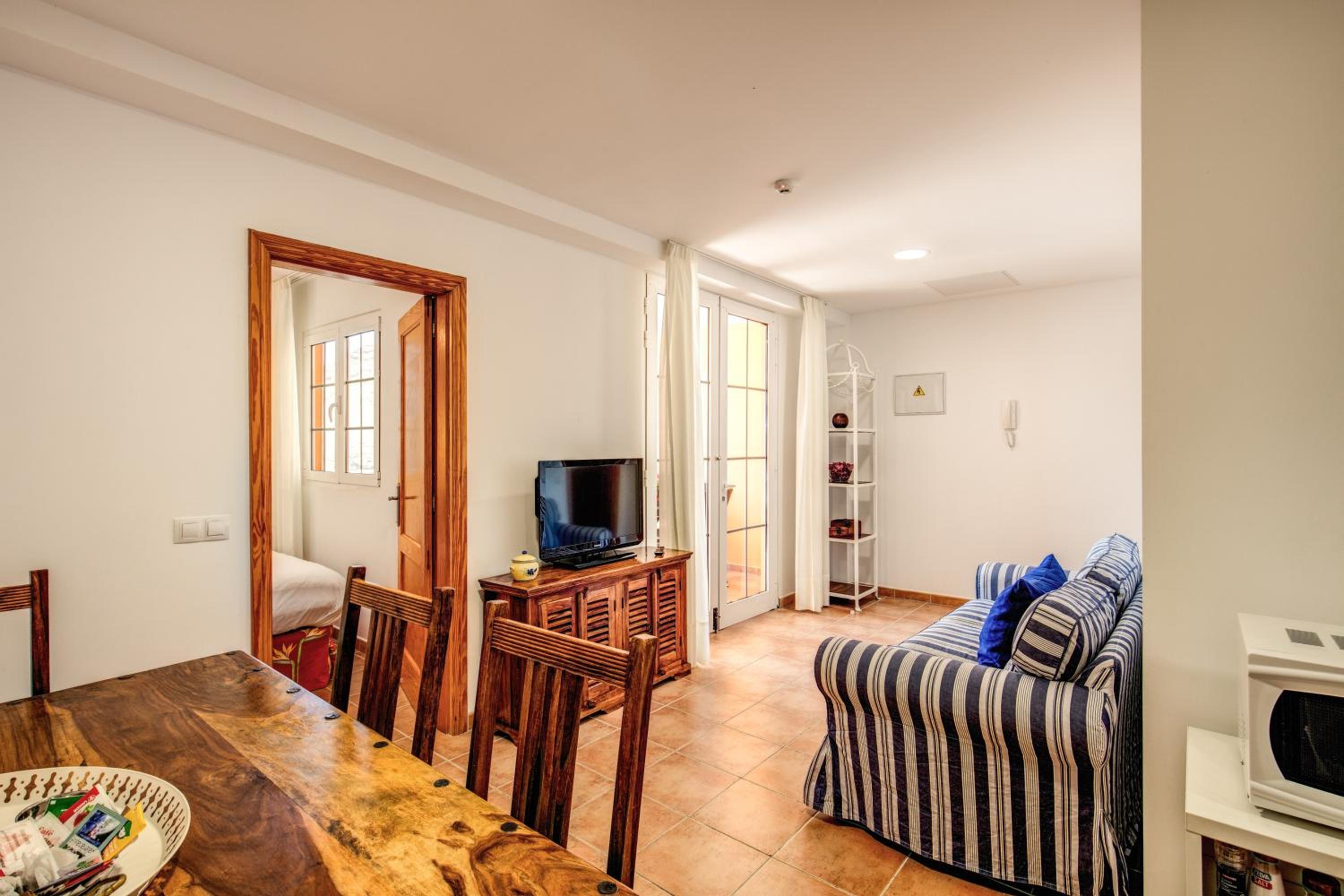 Granada I Apartments