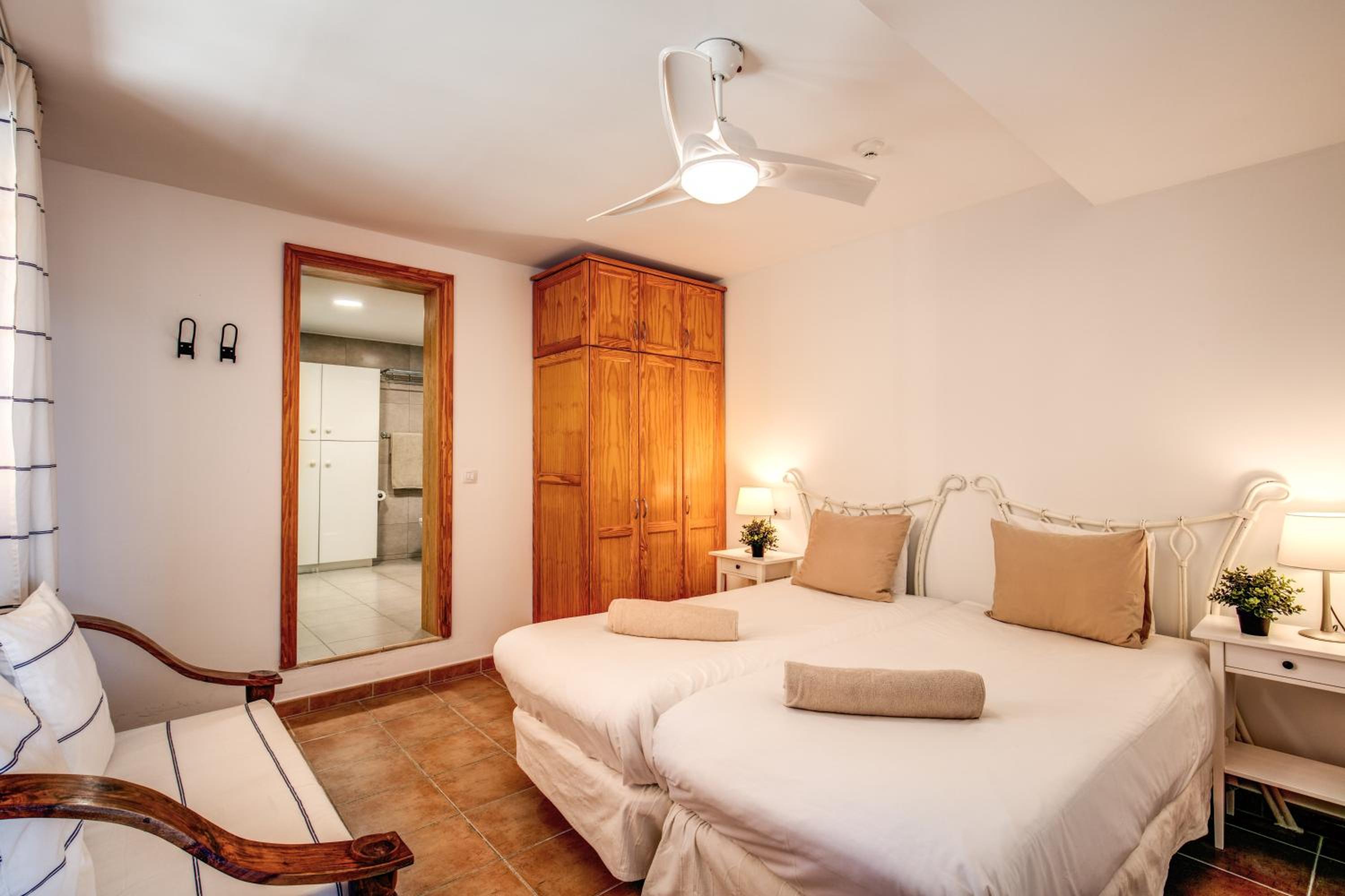 Granada I Apartments