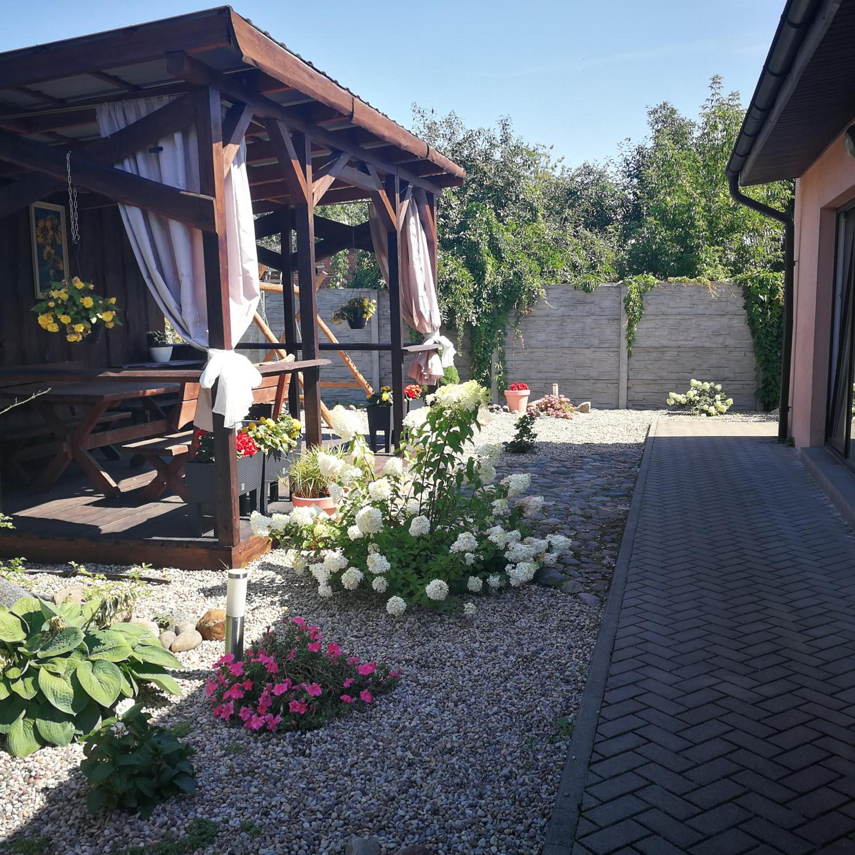 Photo 16