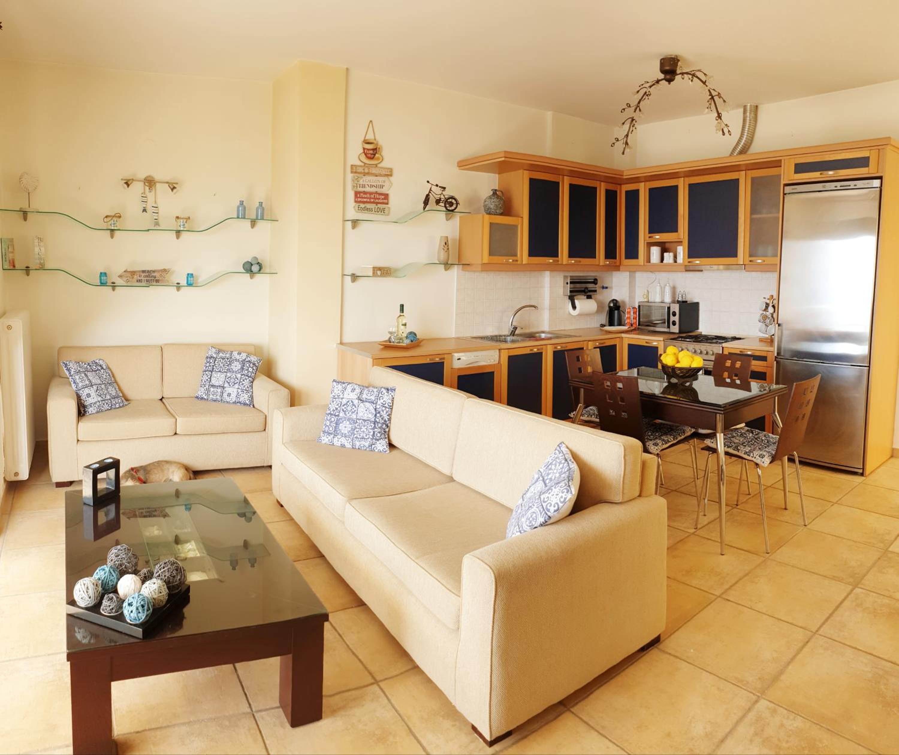 Derveni Seaside Apartments - Deluxe Sea View Penthouse Jacuzzi-BBQ & Groundfloor Garden View Apartment view 4