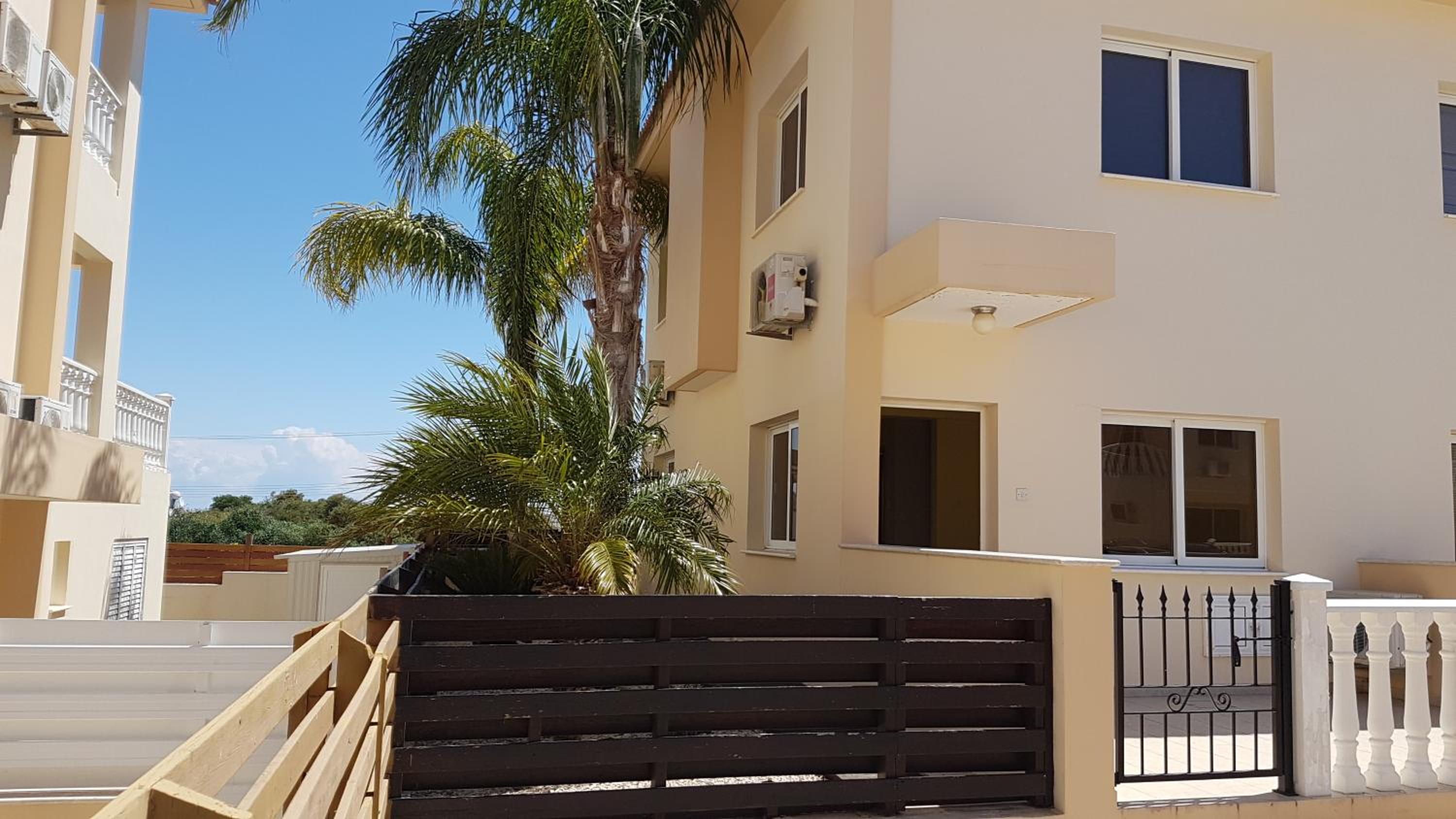 Lovely holiday home,Kapparis,2 swimming pools,Wifi