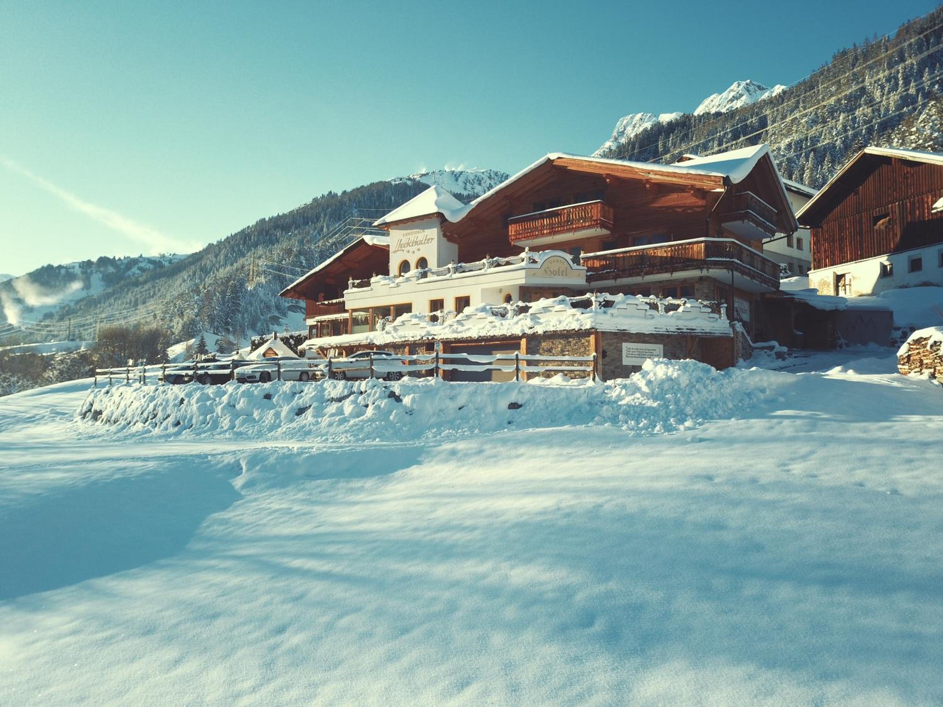 Hotel Landhaus Lechthaler - Image 1