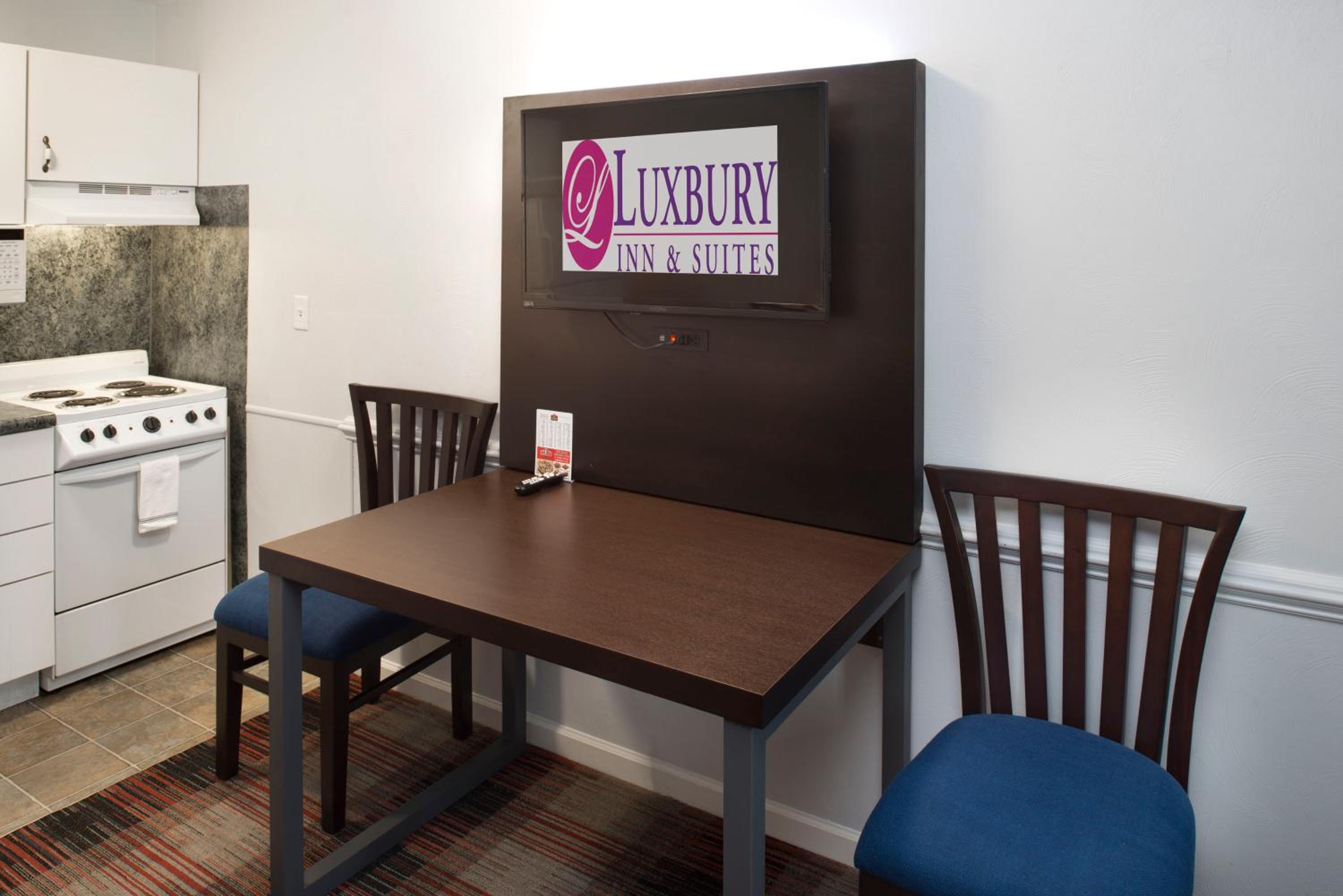 Luxbury Inn & Suites view 3