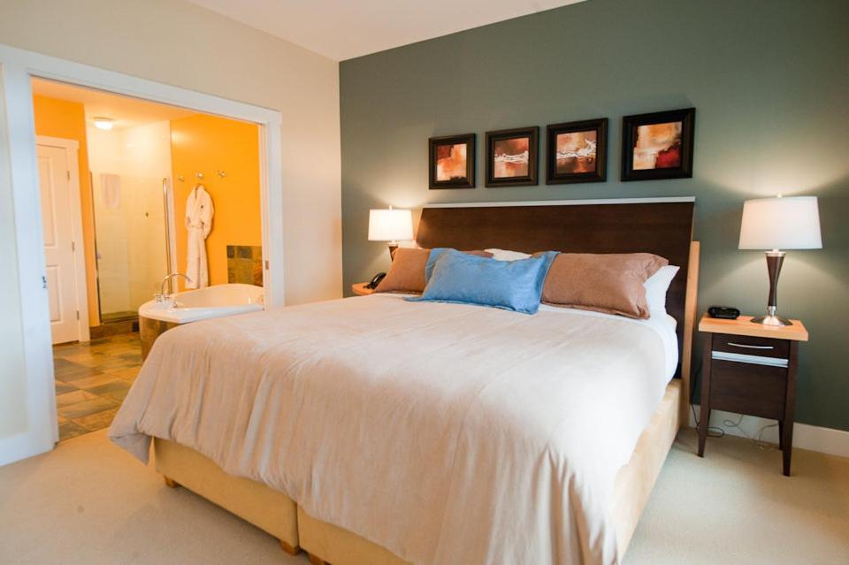 Painted Boat Resort Spa and Marina view 5