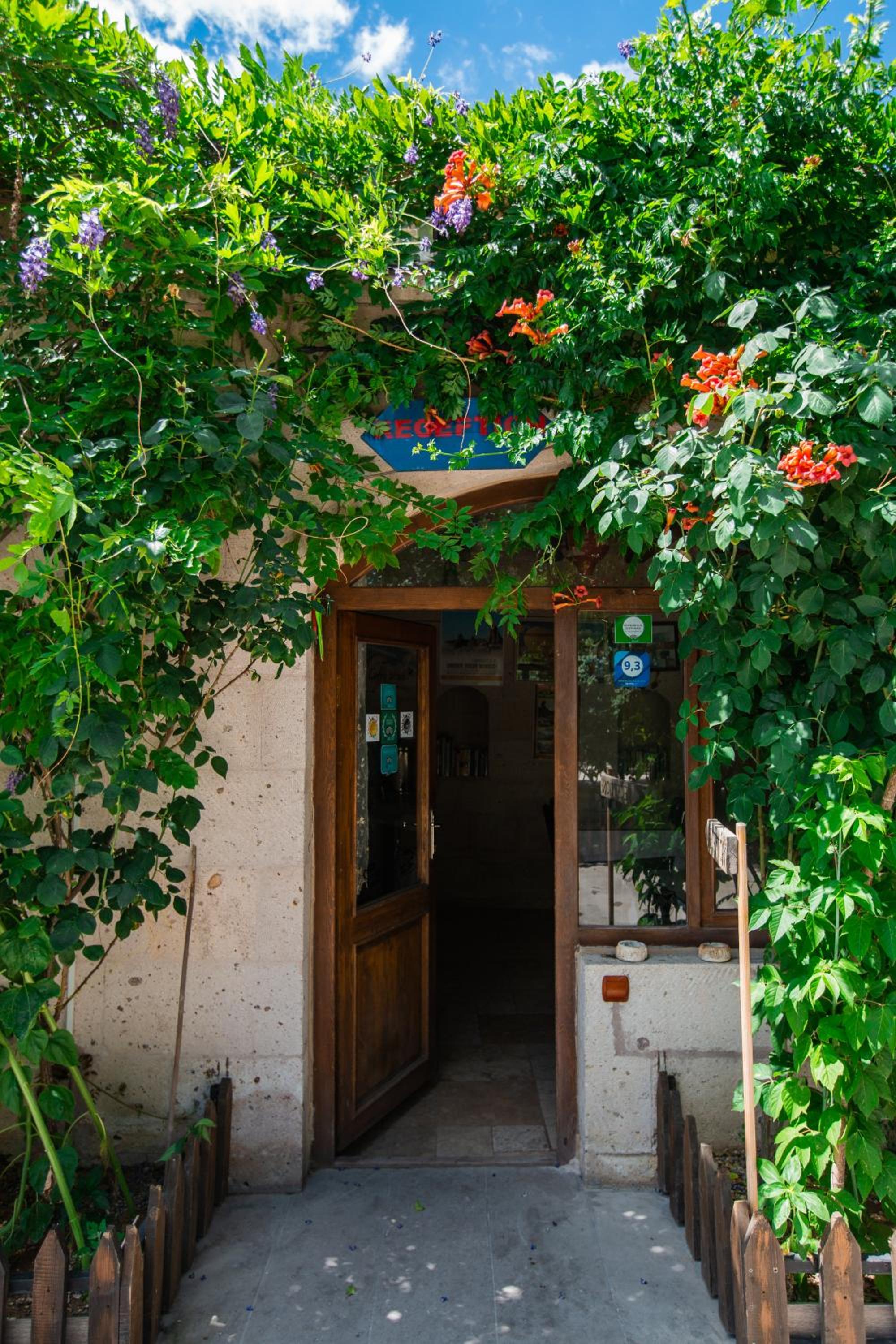 Maron Stone House - Image 61