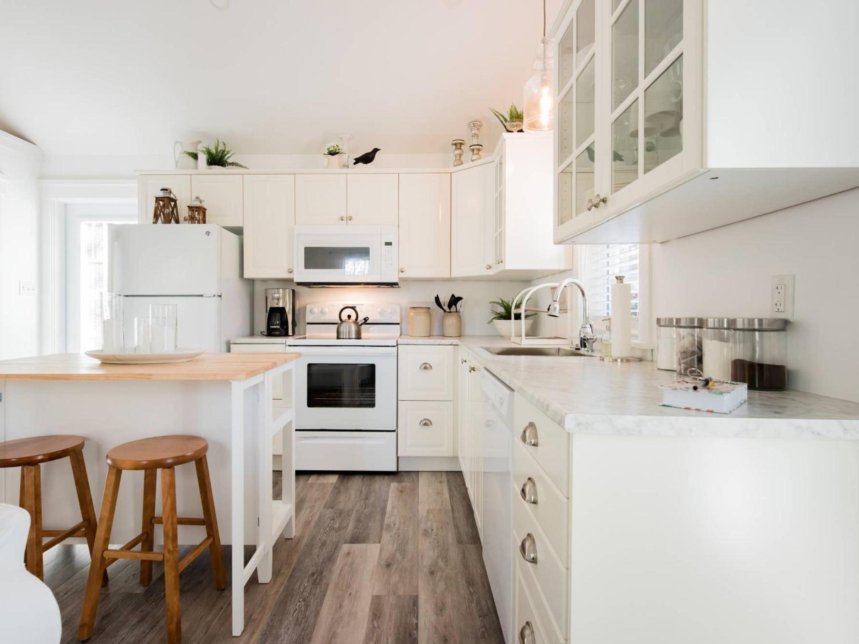 Mahone Bay Hide-Away