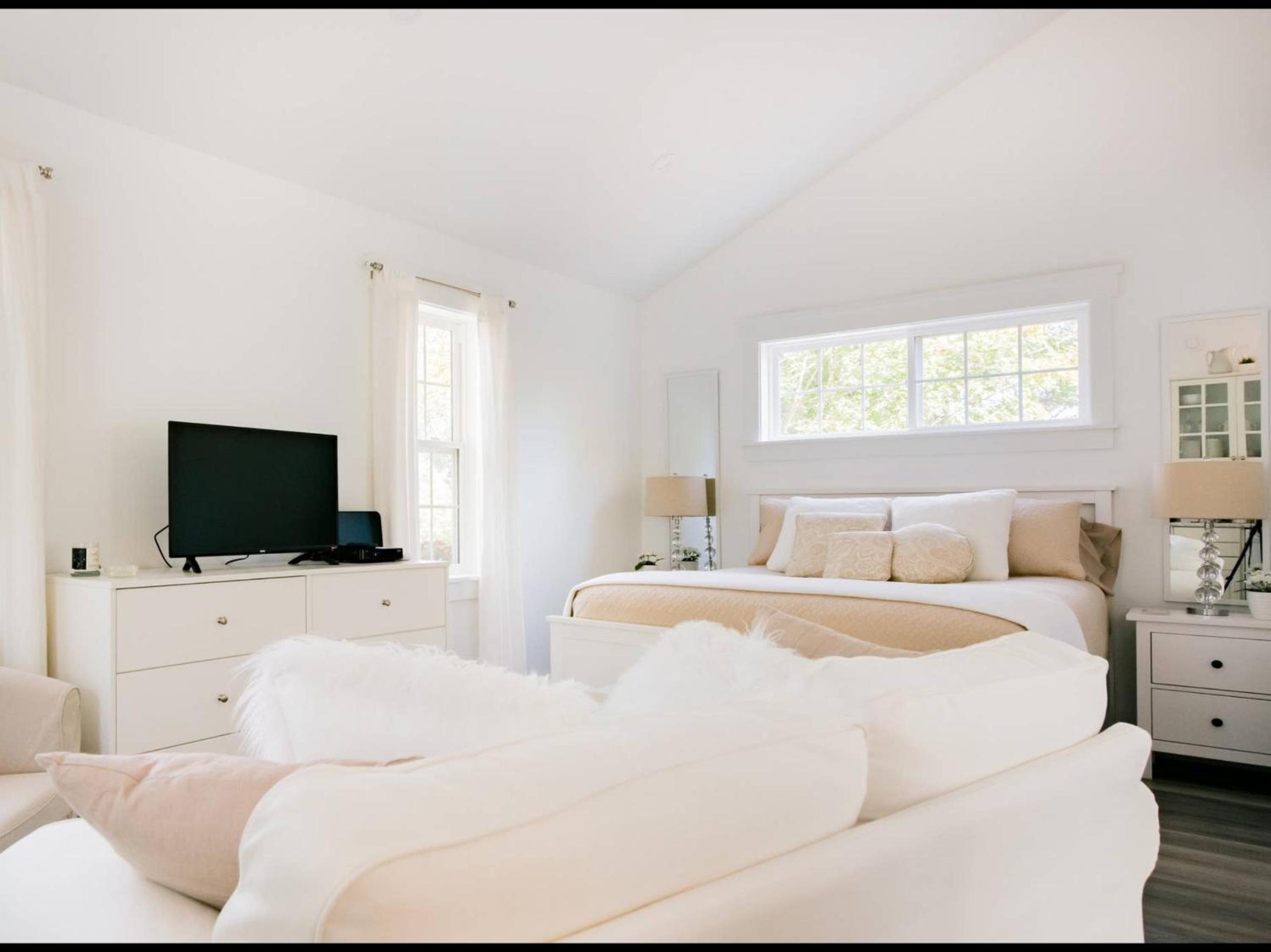 Mahone Bay Hide-Away - Image 2
