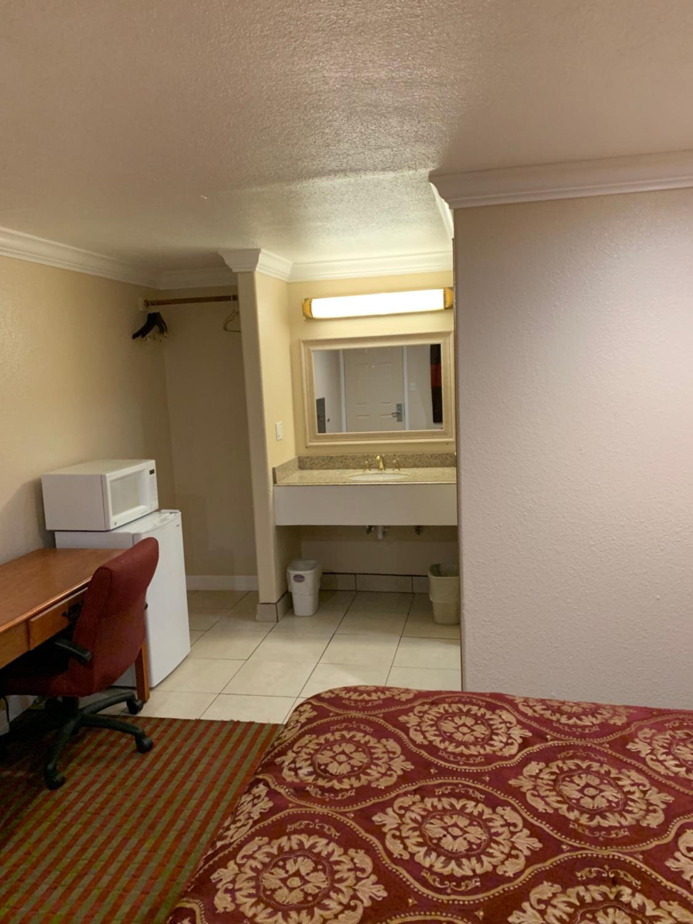 Klamath Falls Vacations - A-1 Budget Motel - Property Image 6
