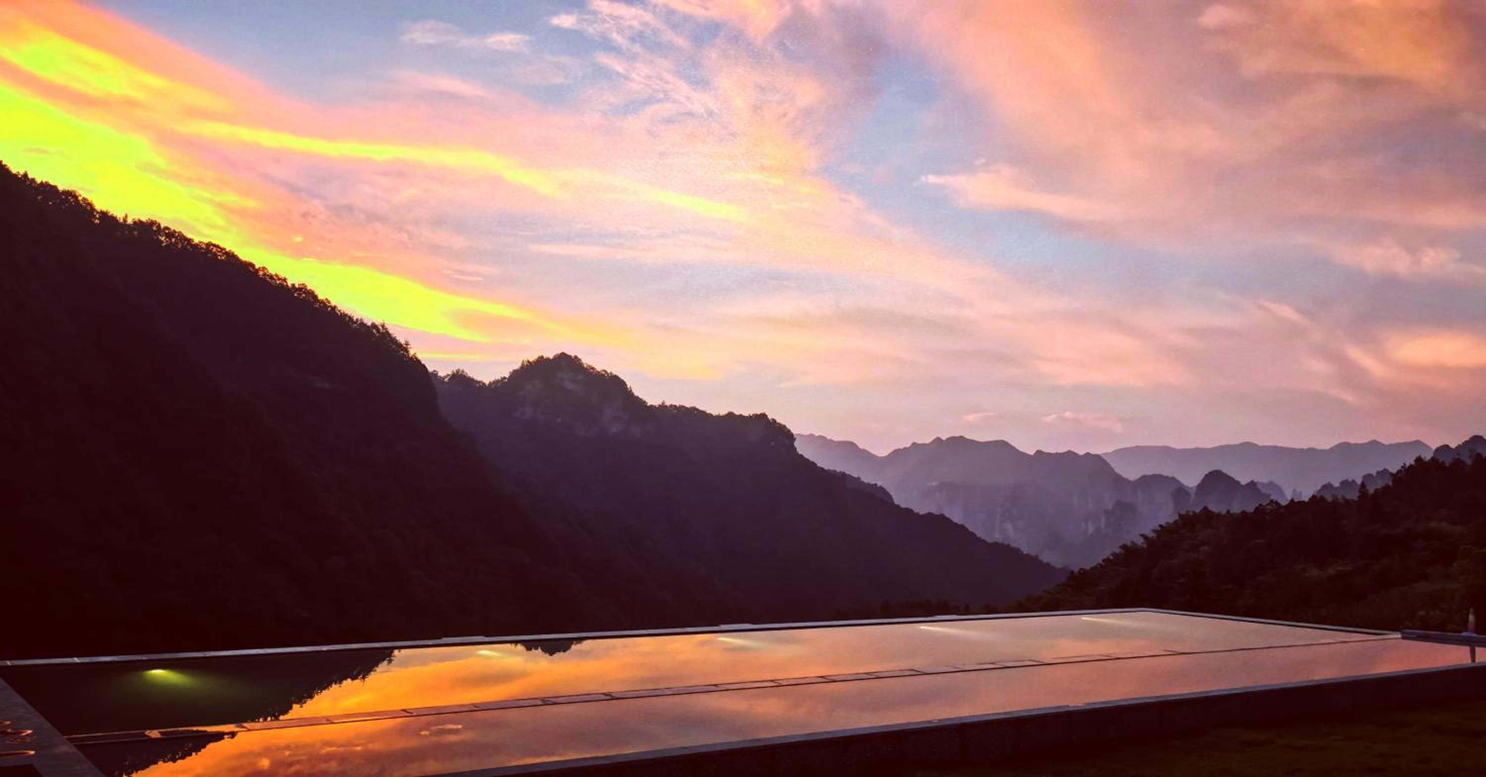 Zhangjiajie national park Purespace --2nights 1free pick-up&book tickets&5min to park