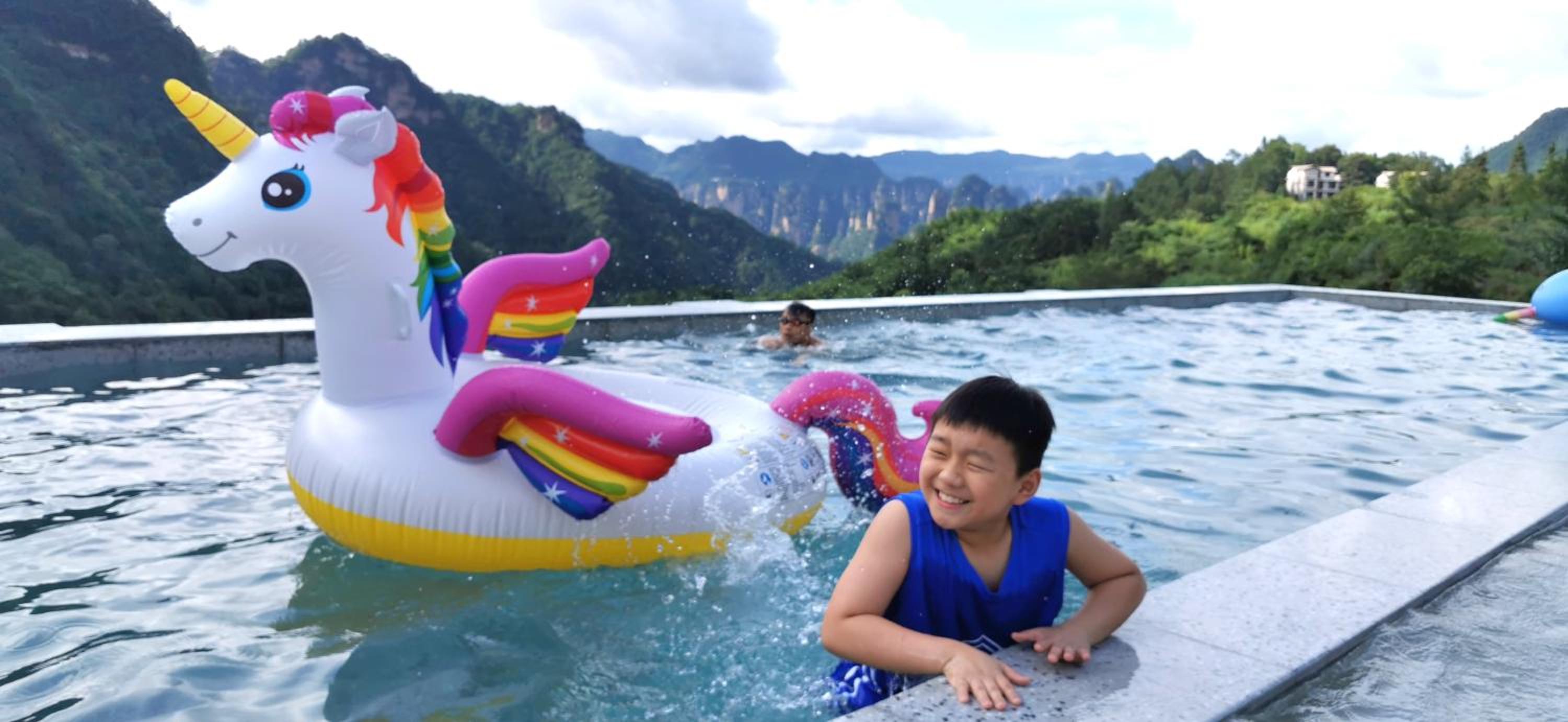 Zhangjiajie national park Purespace --2nights 1free pick-up&book tickets&5min to park