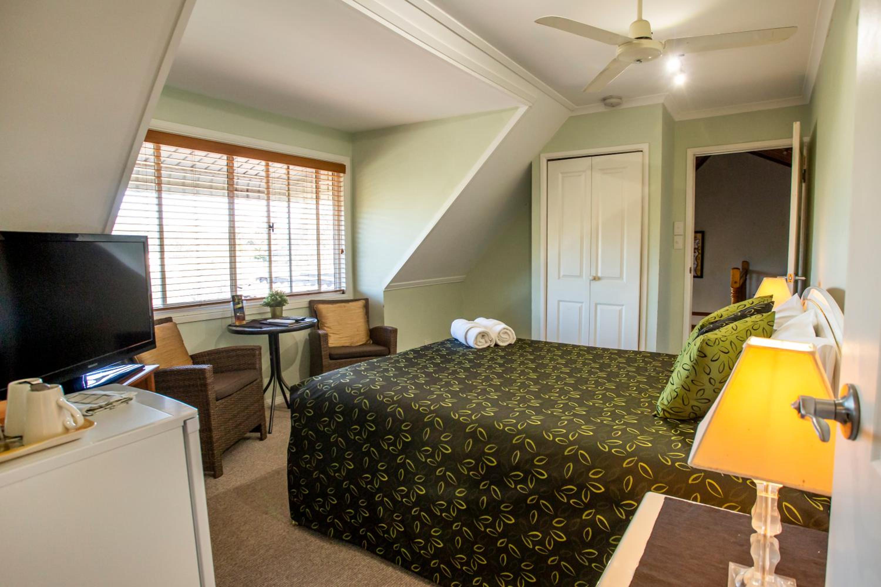 Ainslie Manor Guest House