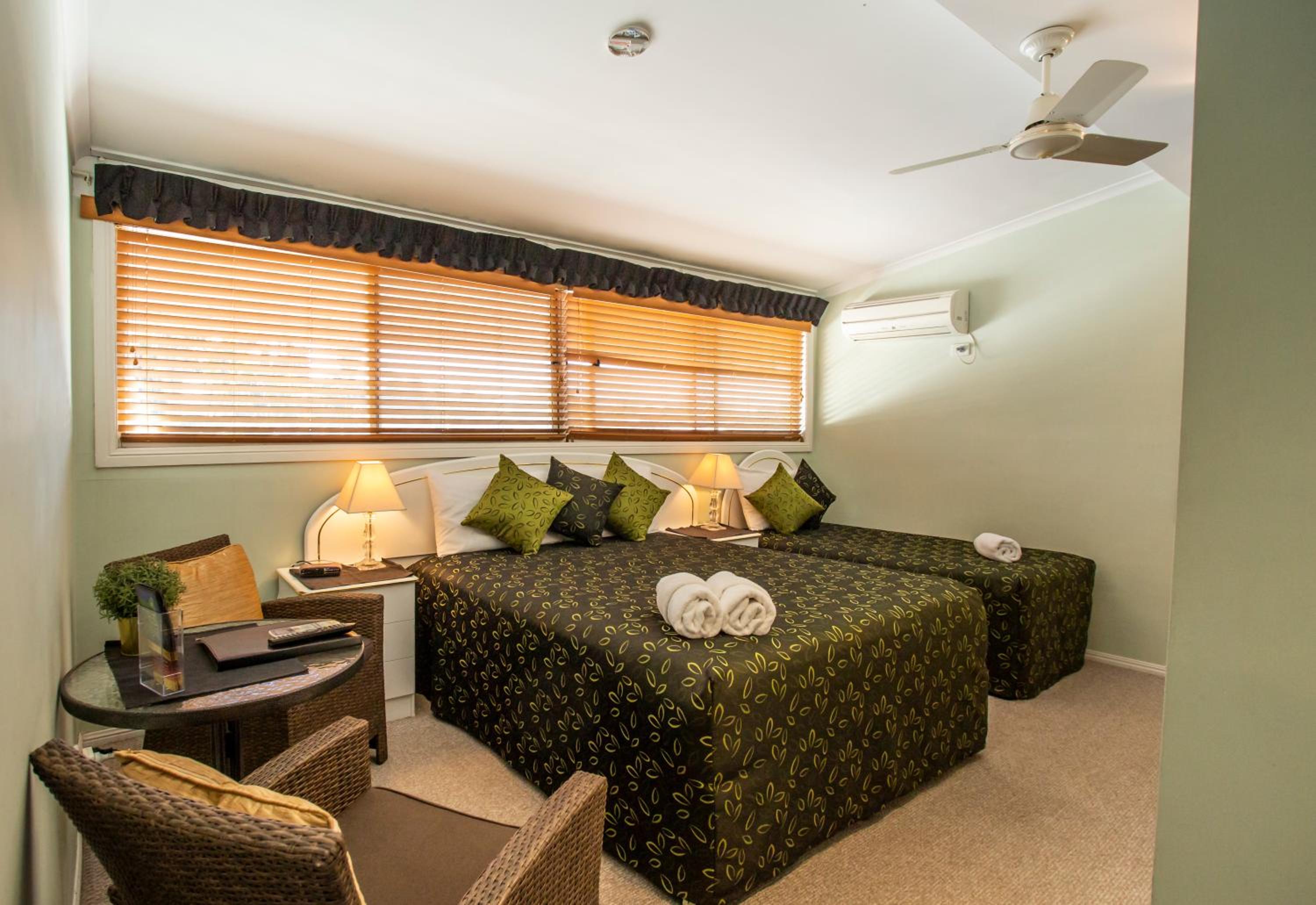 Ainslie Manor Guest House