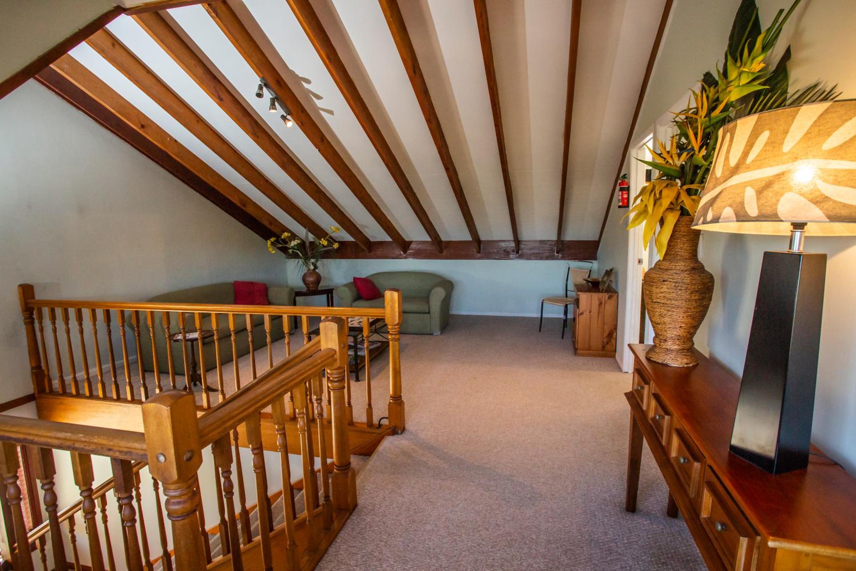 Ainslie Manor Guest House