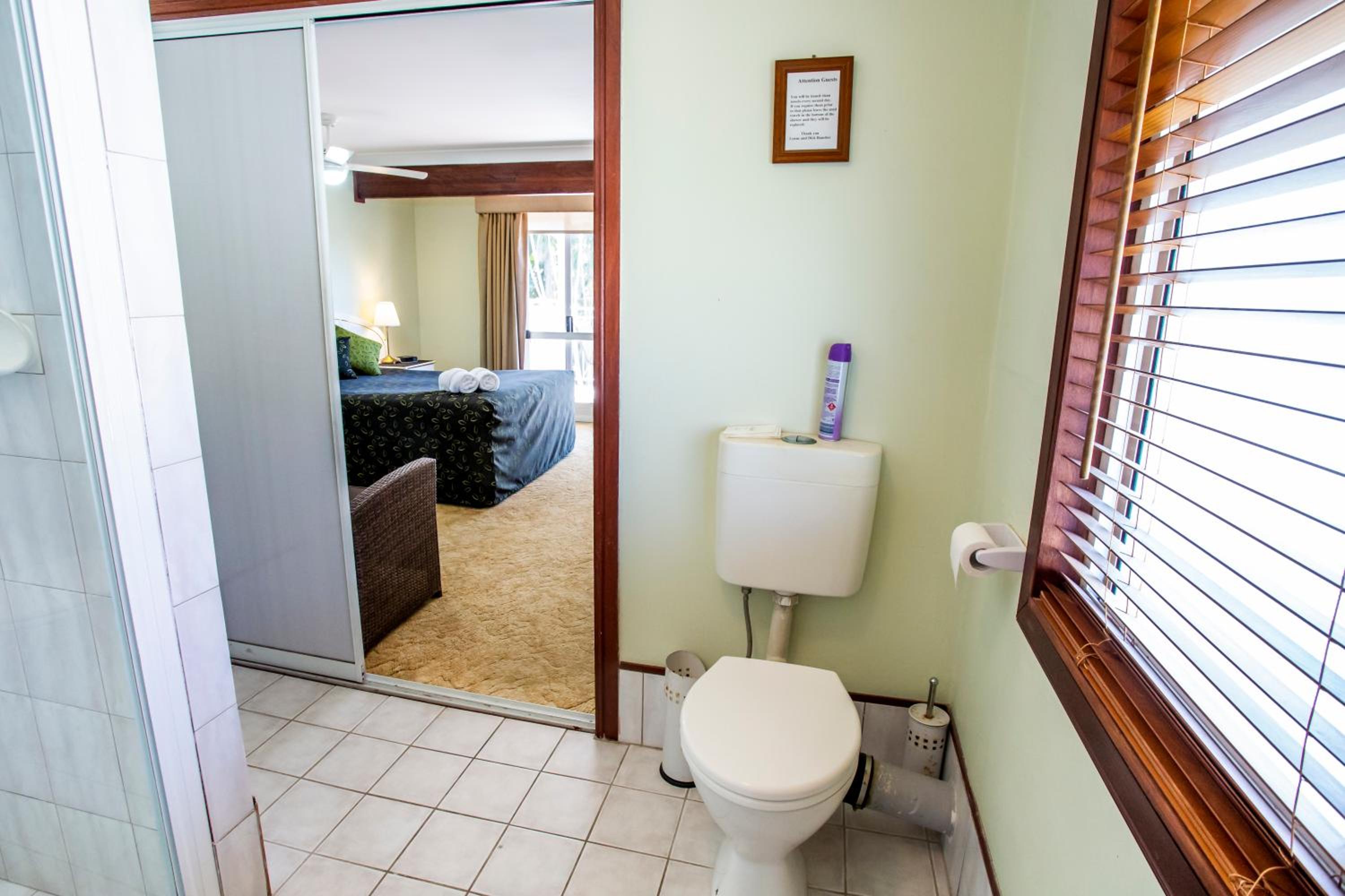 Ainslie Manor Guest House