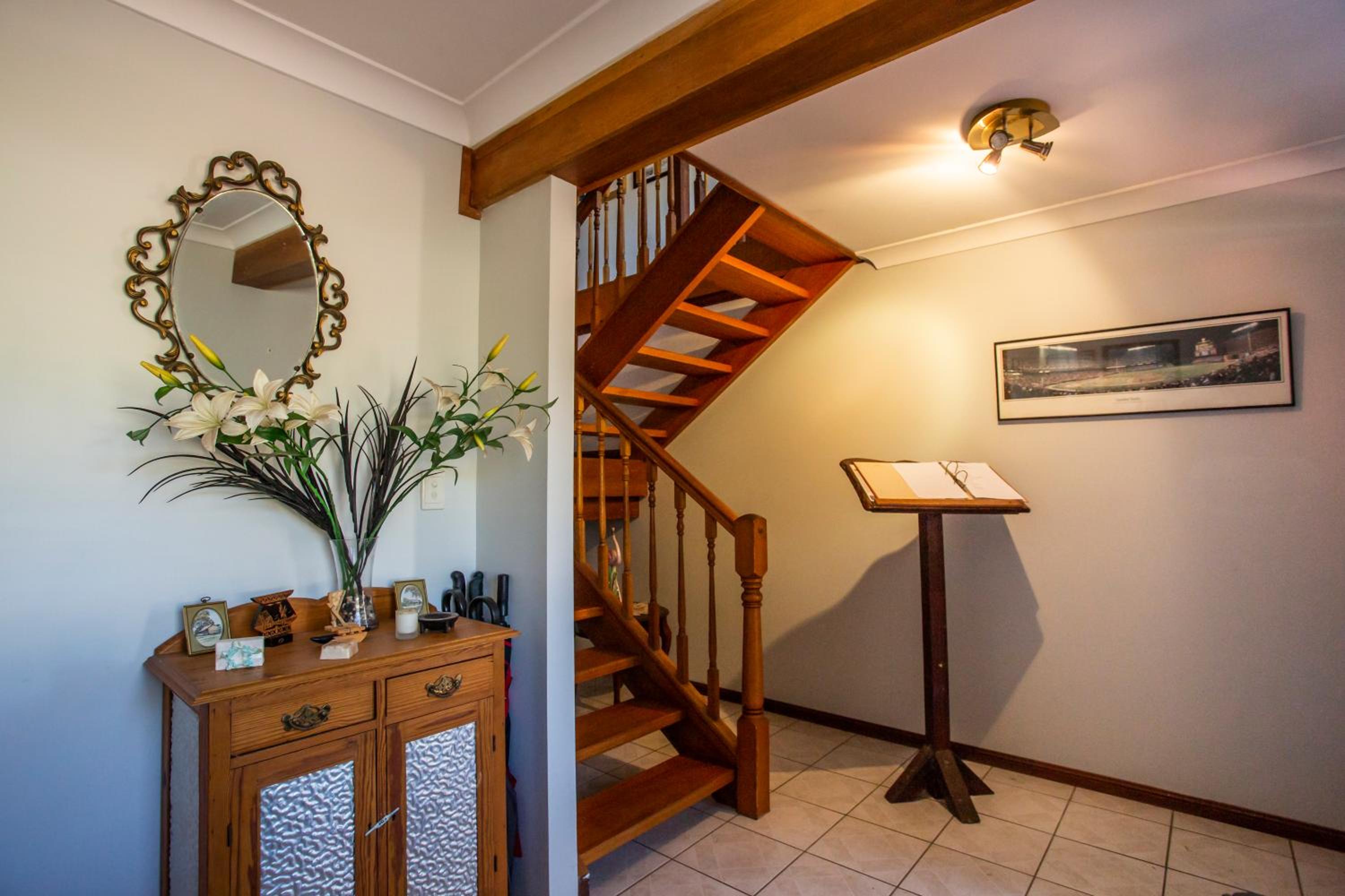 Ainslie Manor Guest House