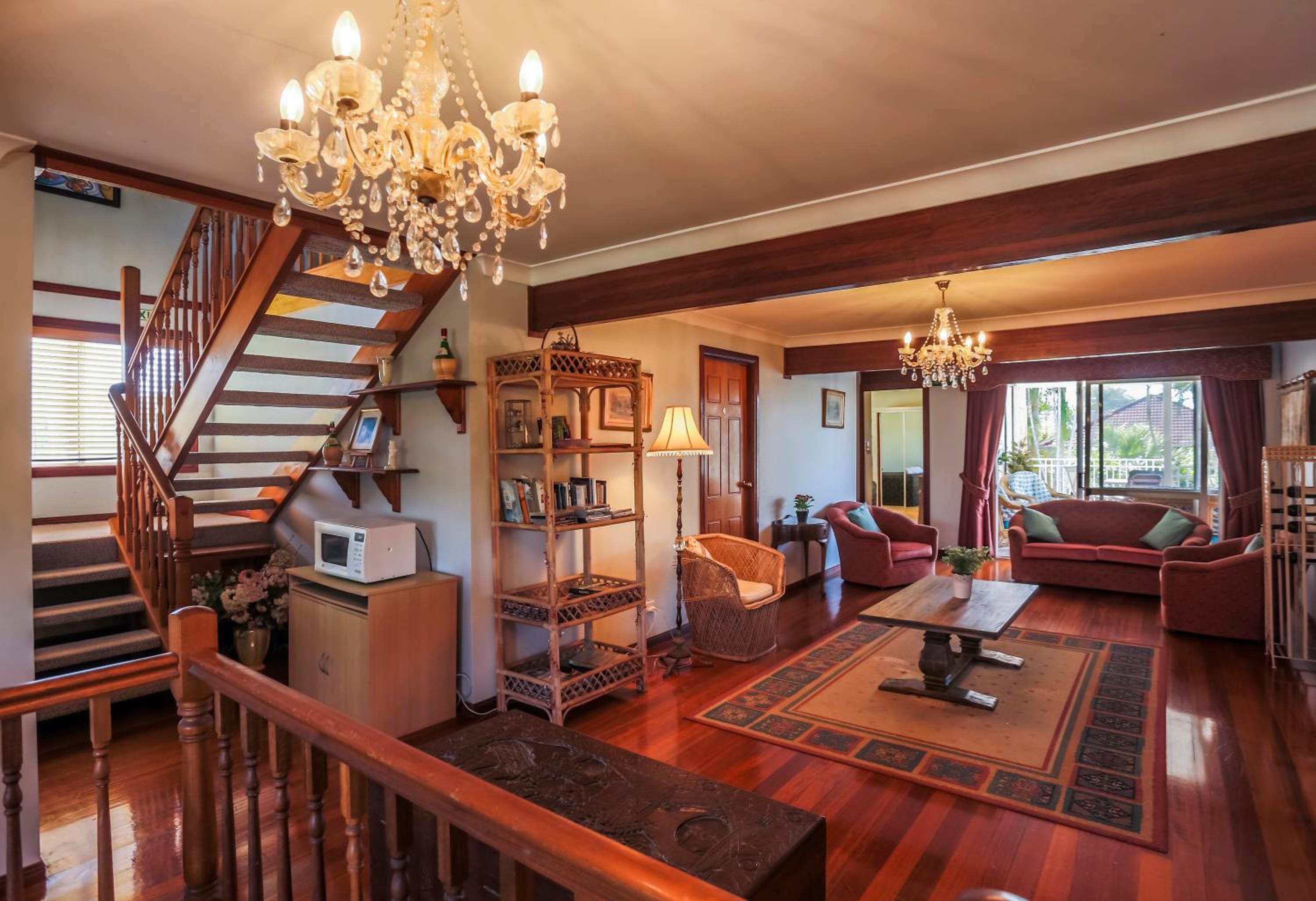 Ainslie Manor Guest House