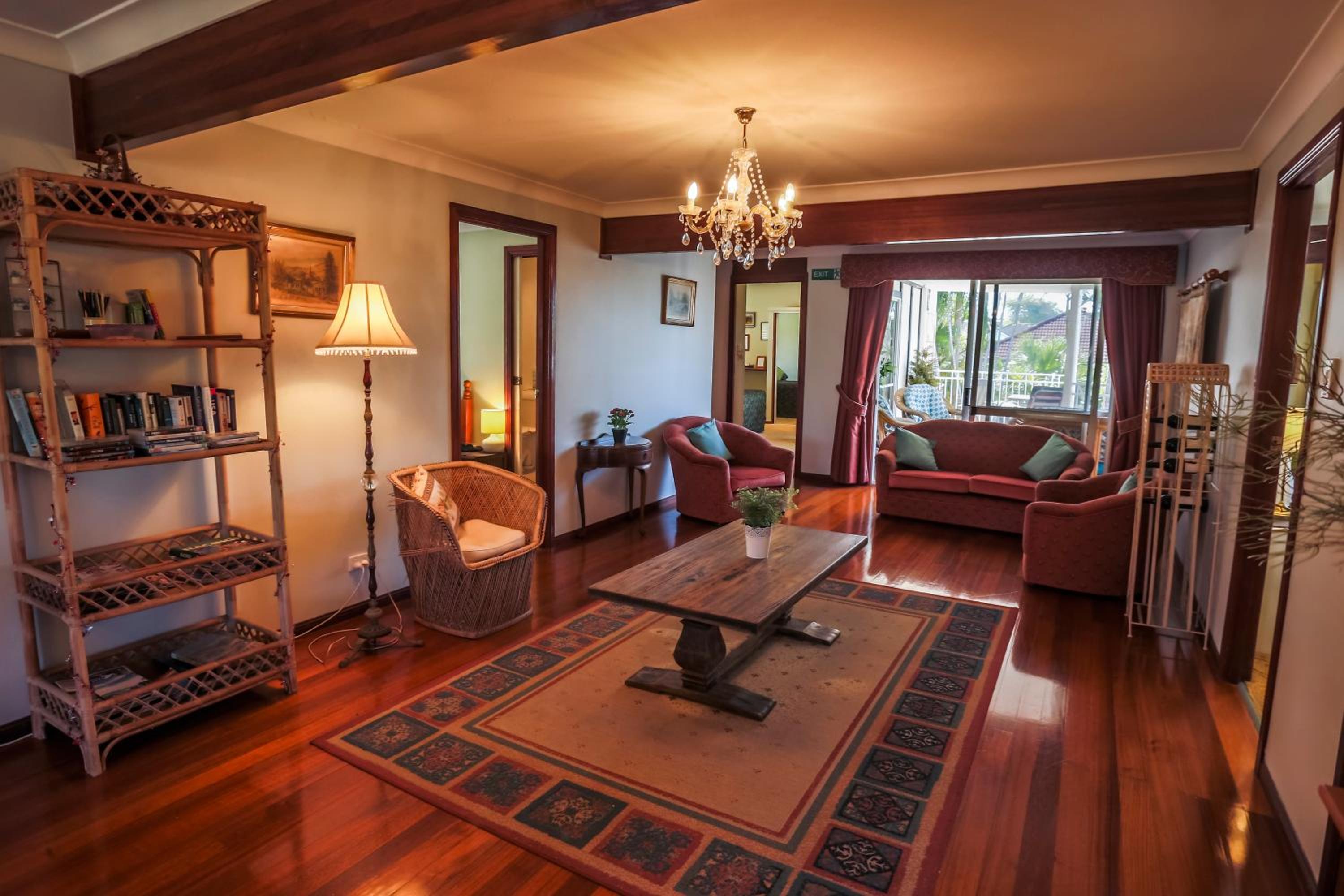 Ainslie Manor Guest House
