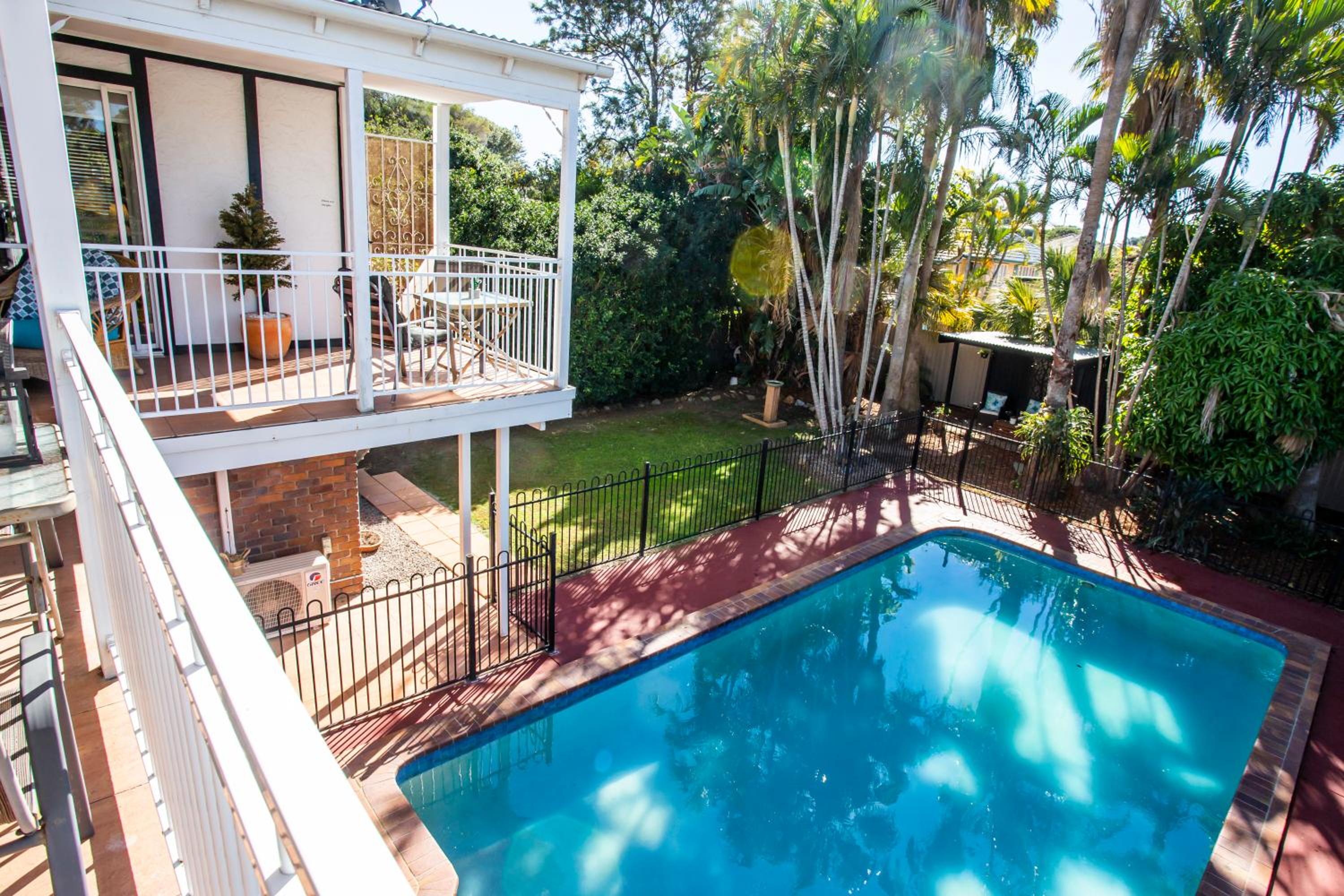 Ainslie Manor Guest House