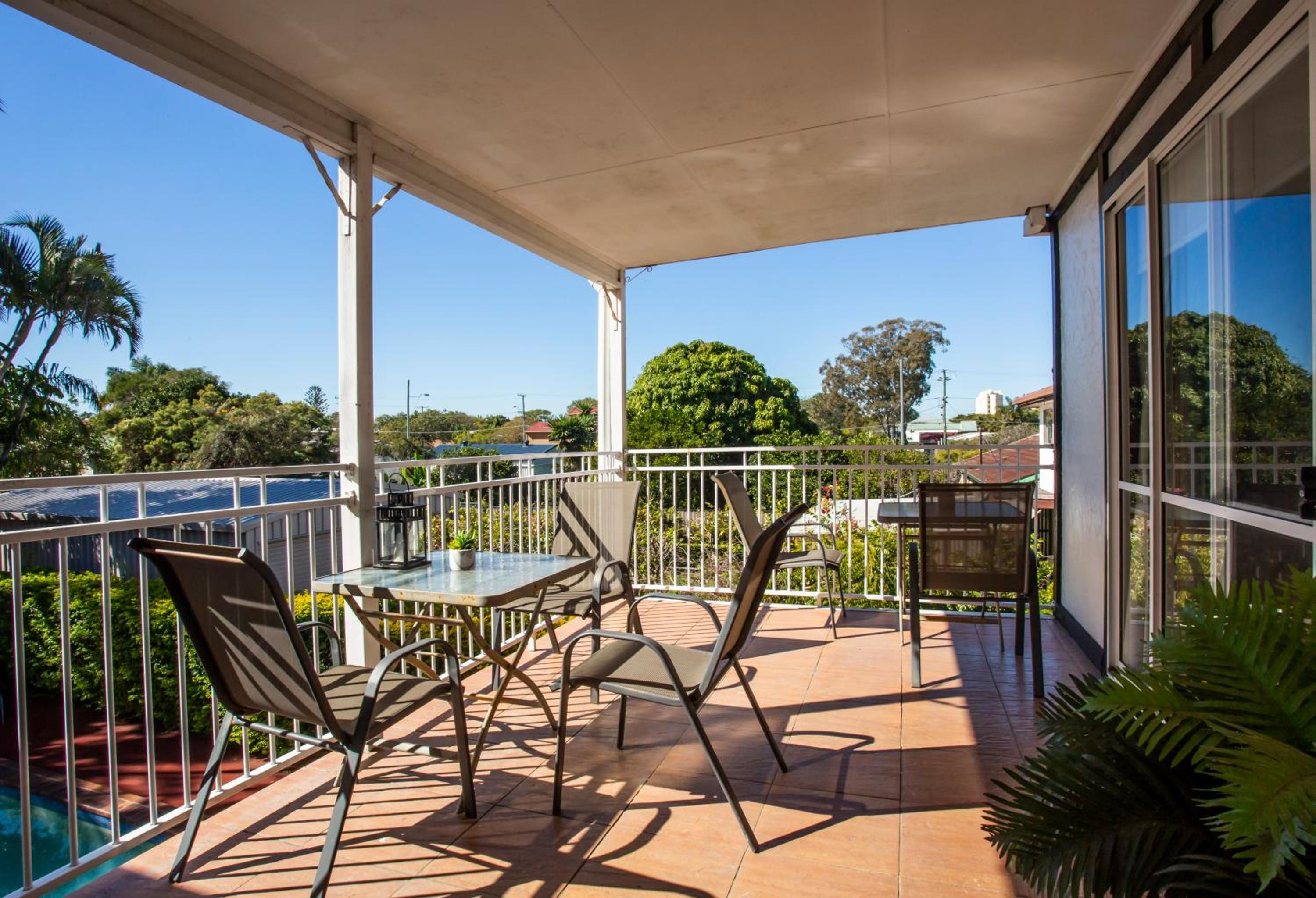 Ainslie Manor Guest House