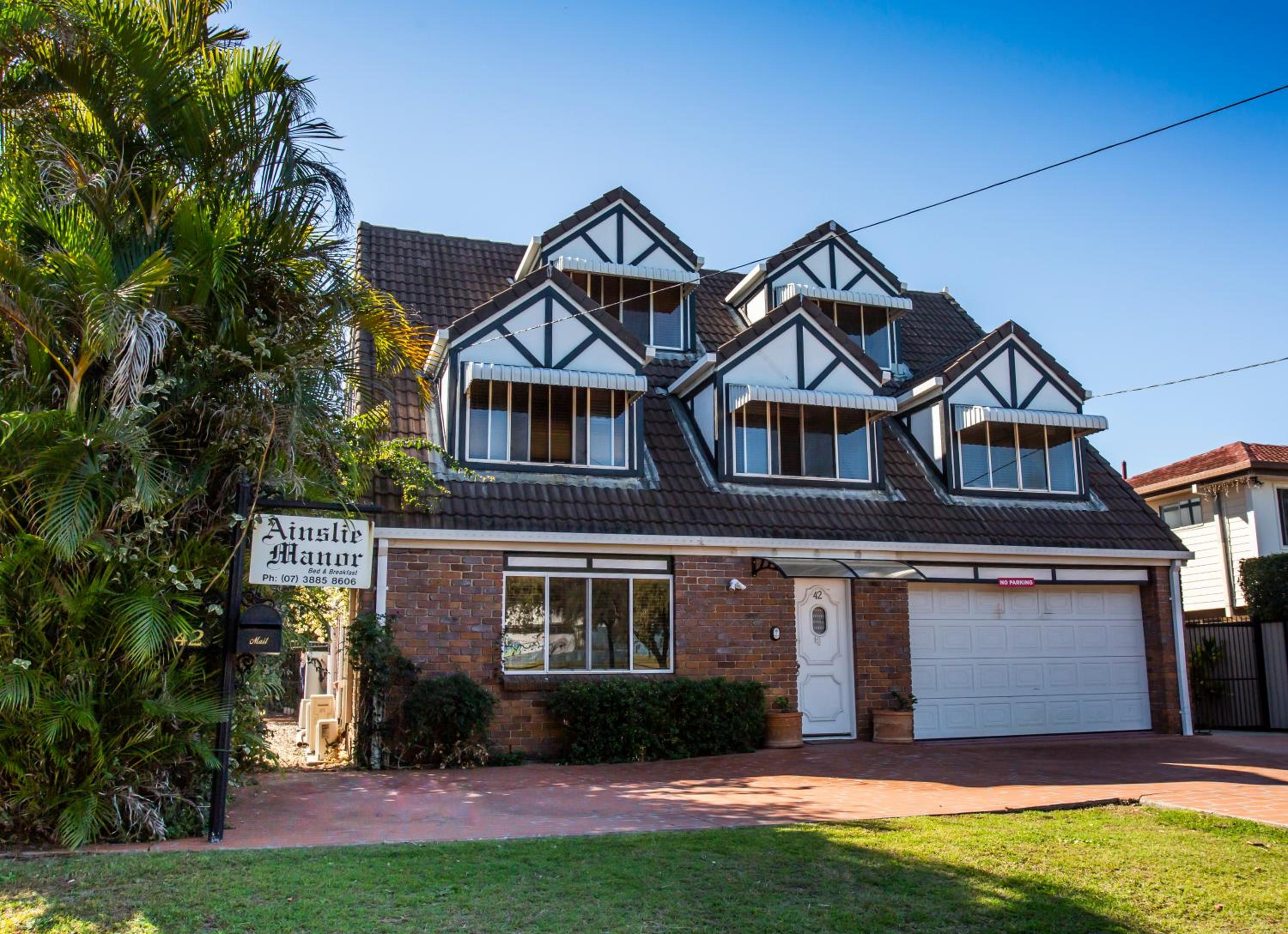 Ainslie Manor Guest House