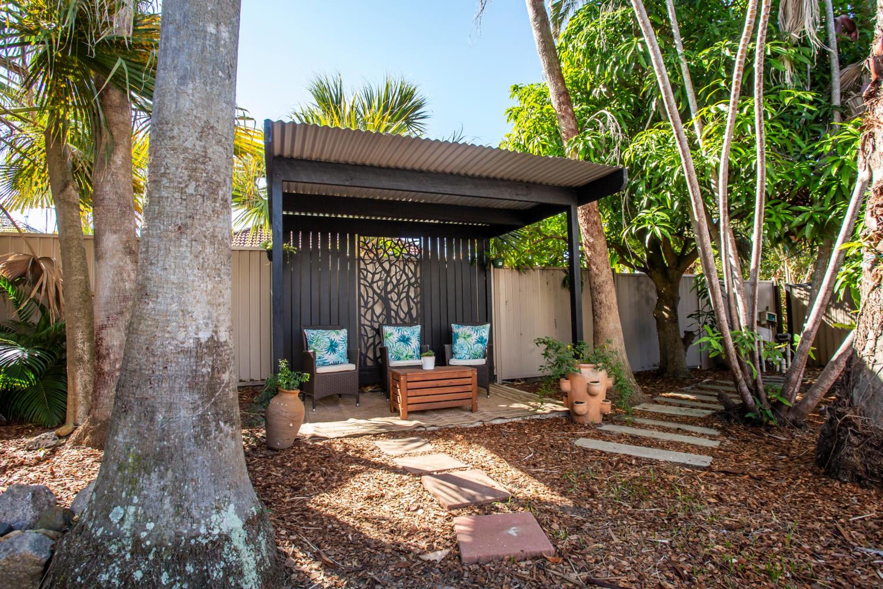 Ainslie Manor Guest House