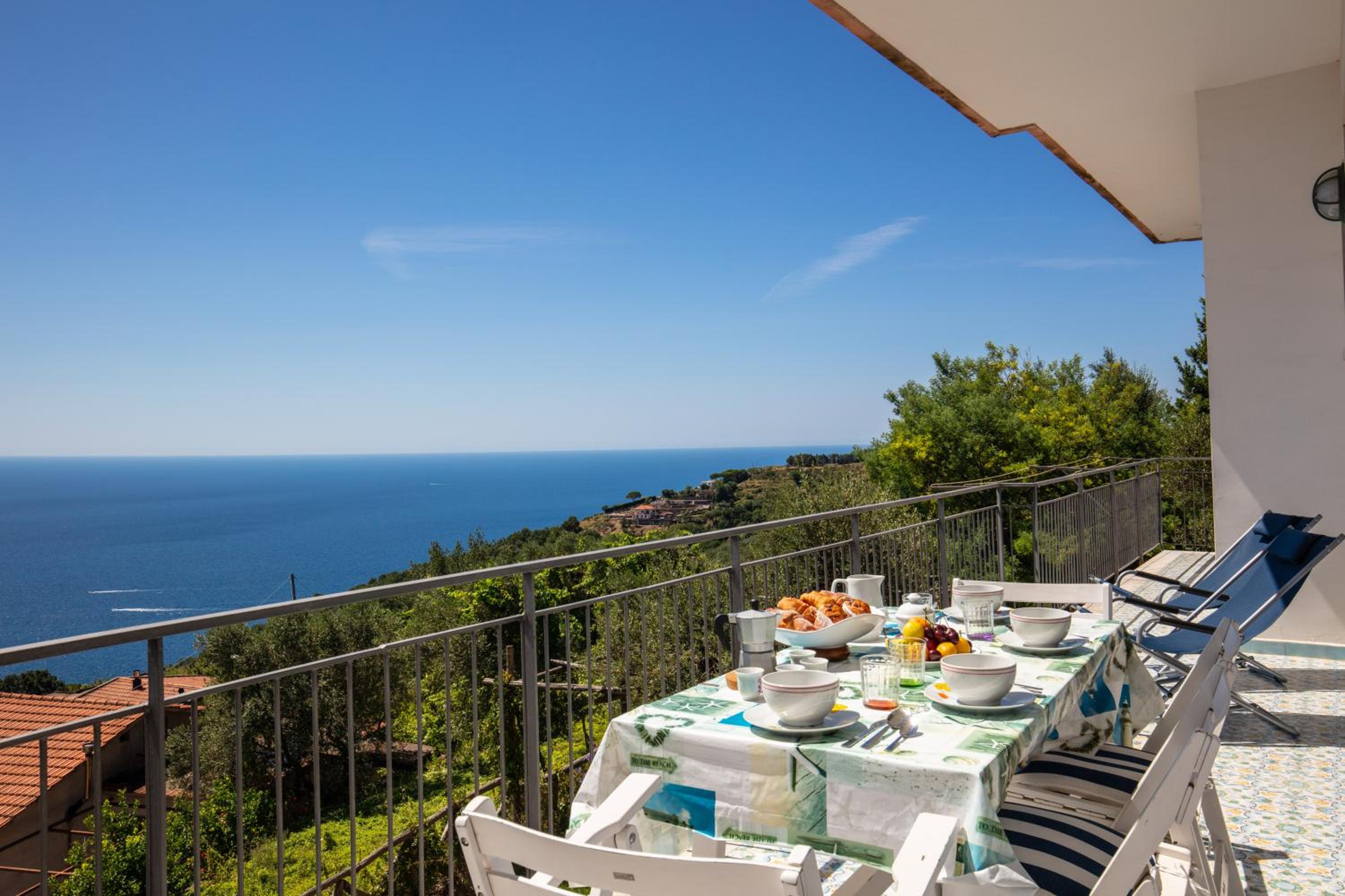 GECA'S House - Panoramic sea view studio photo 4