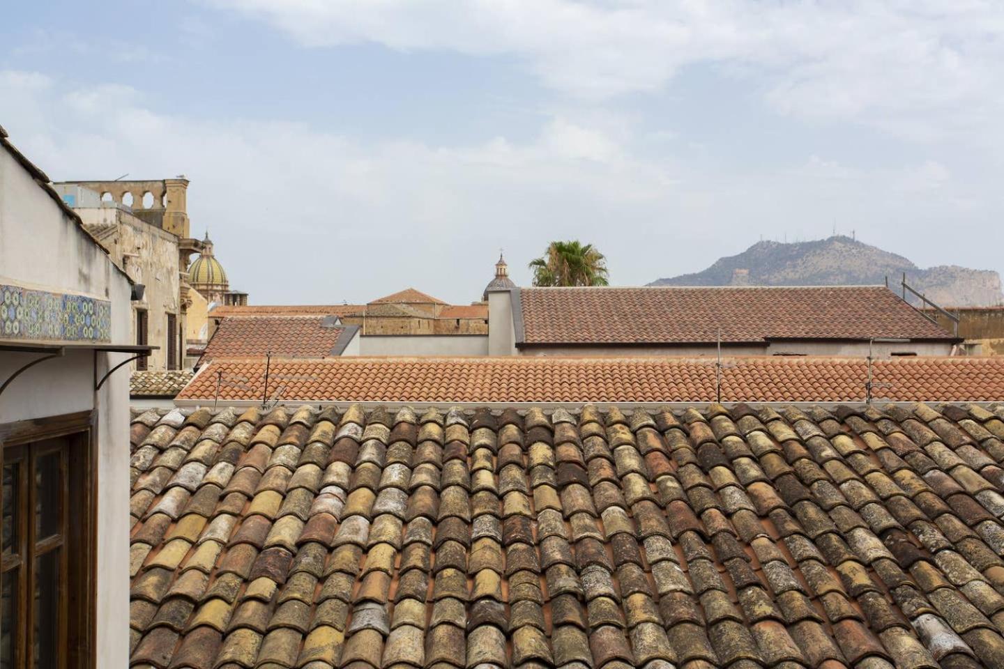 Anna's Home in Historical Center view 5