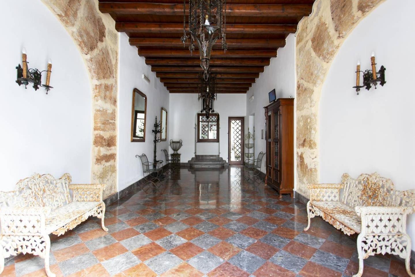 Anna's Home in Historical Center view 4