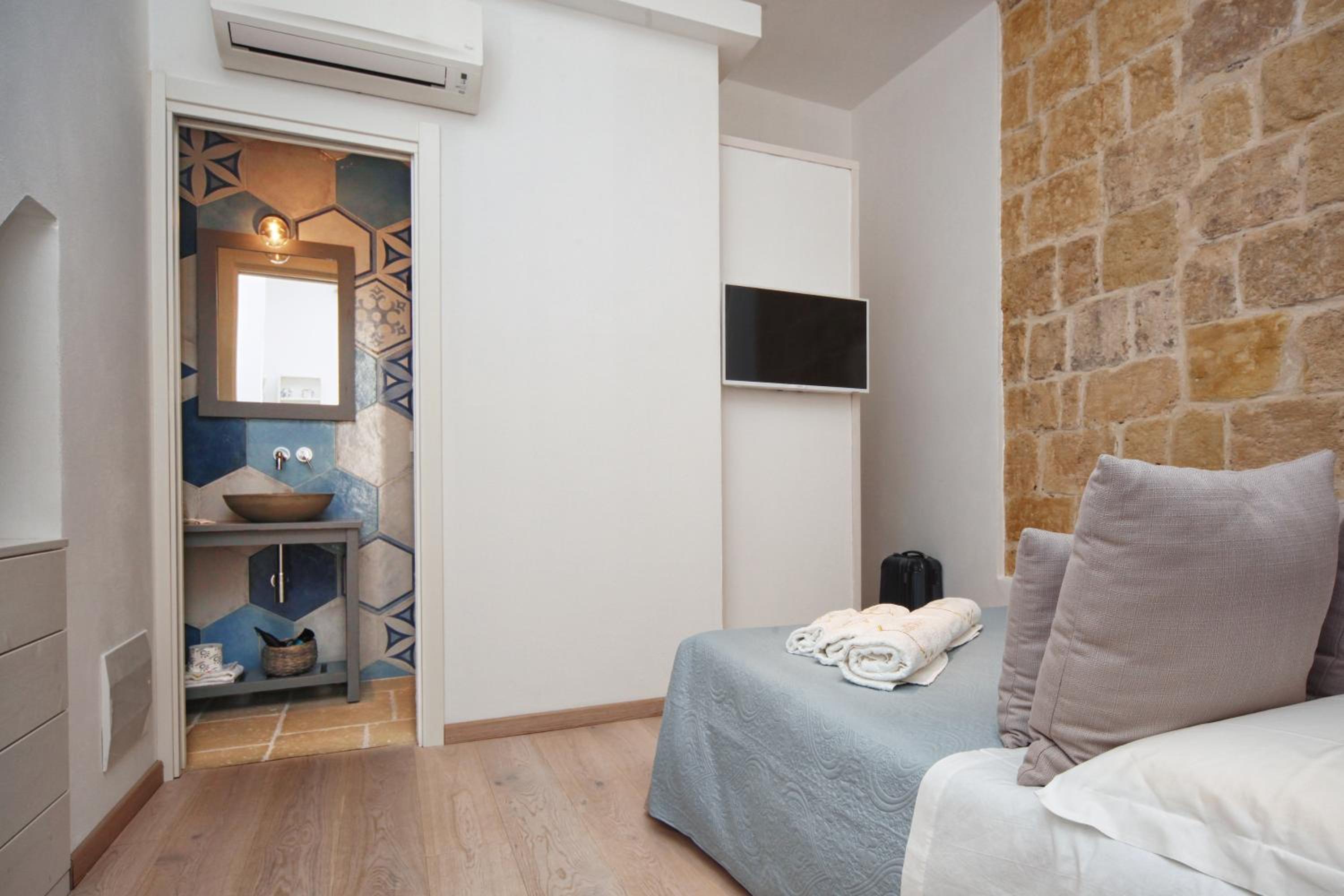 Mare Versus Luxury Suites view 5