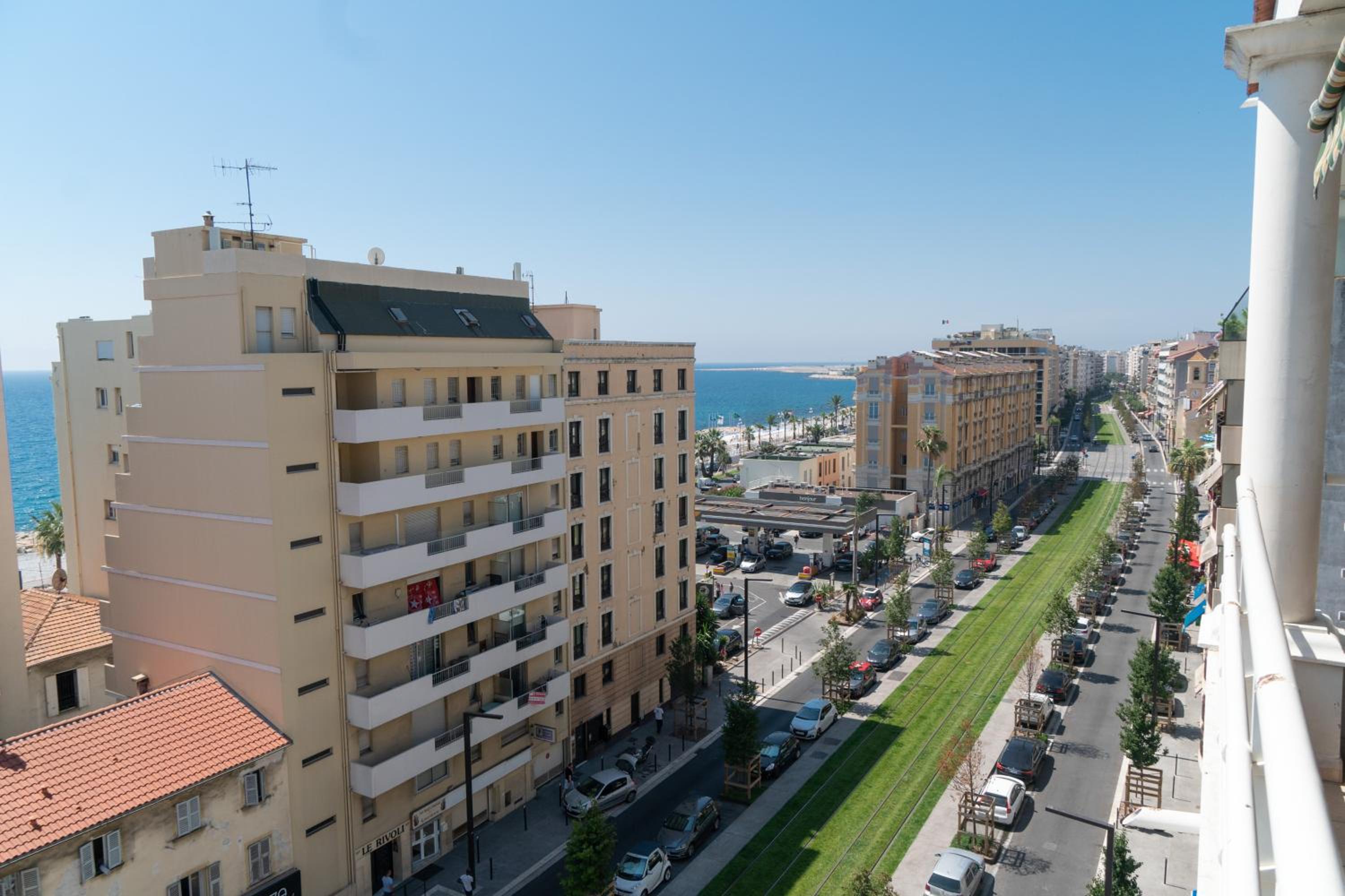 Top Floor Apartment Santa Barbara view 3