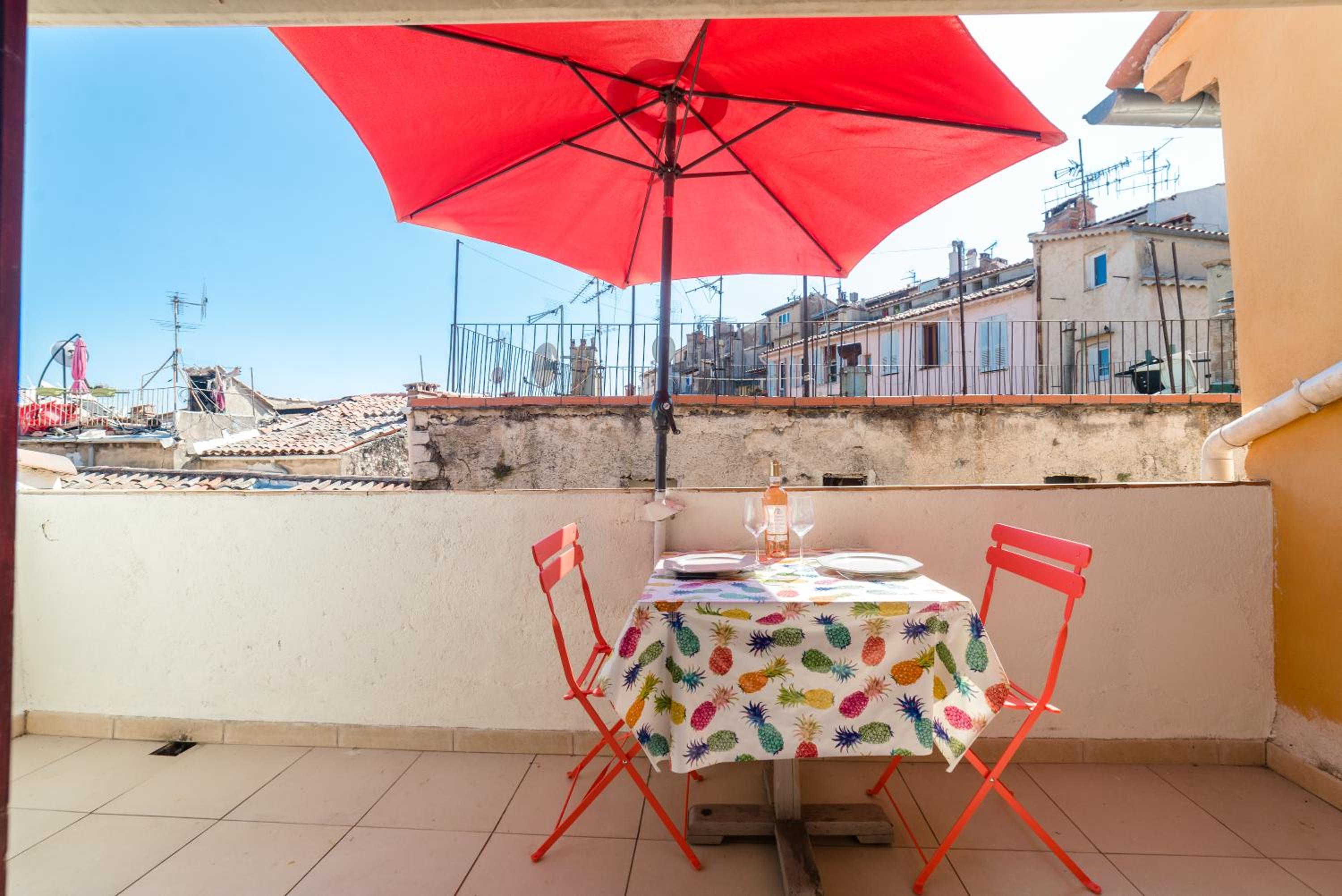 Apt terrasse centre historique view 4