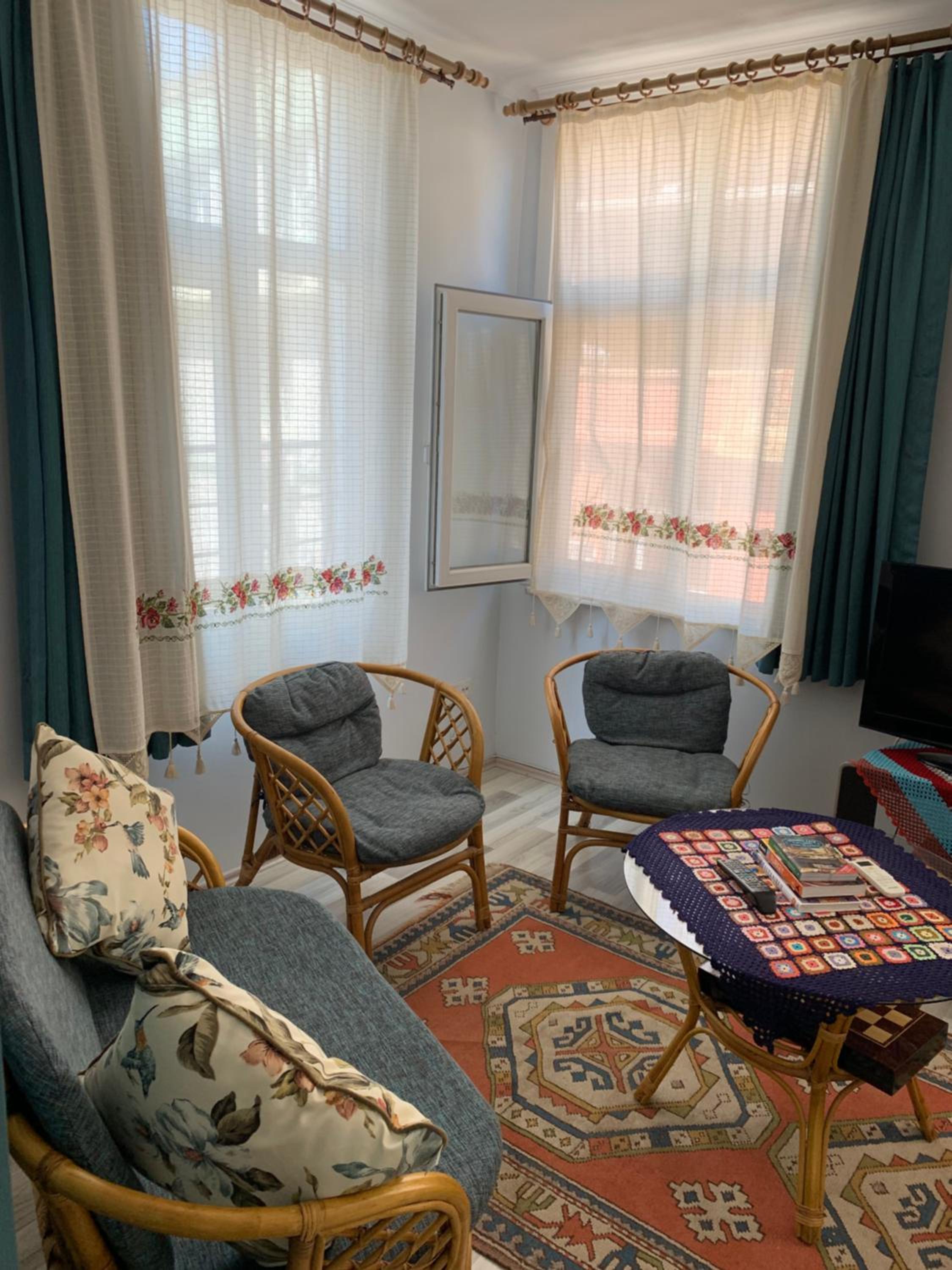 Blue Suites by V