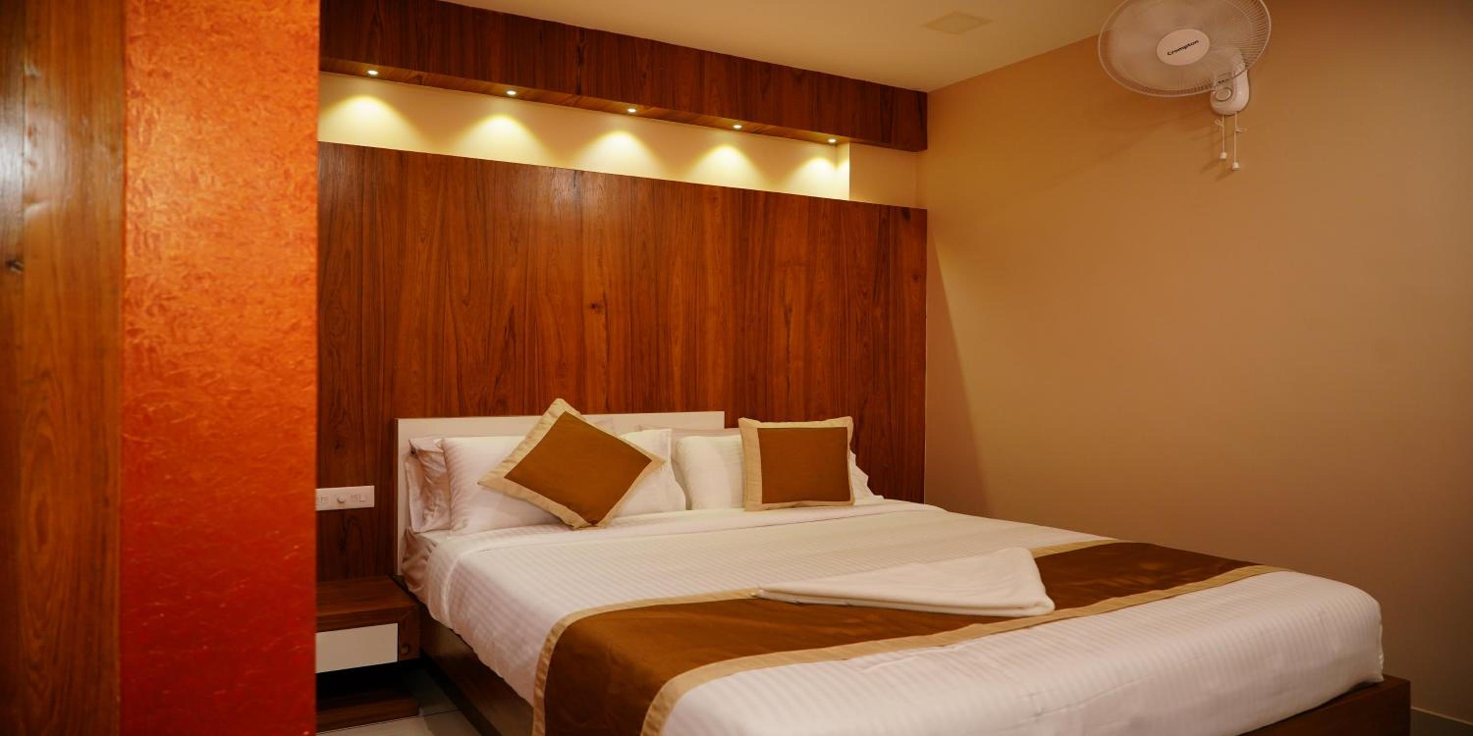 Townhouse Oak Kozhikode Bus Stand Formerly Nextel Inn