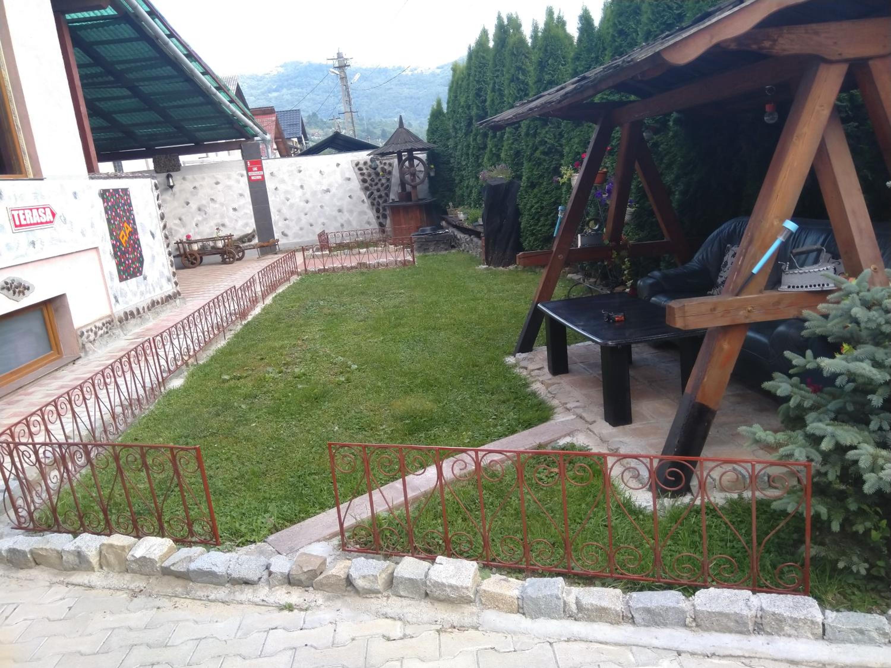 Photo 10