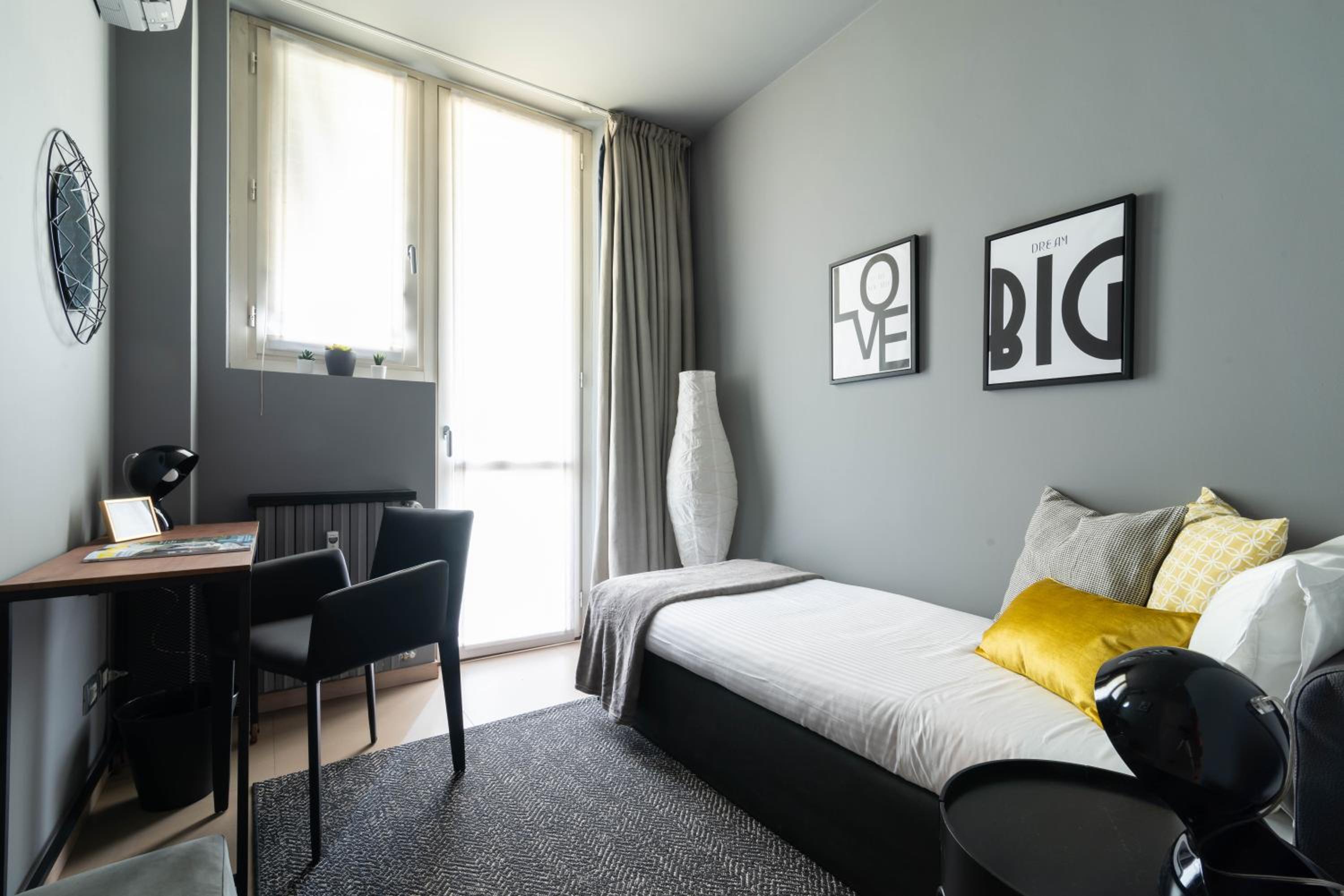 hotel room
